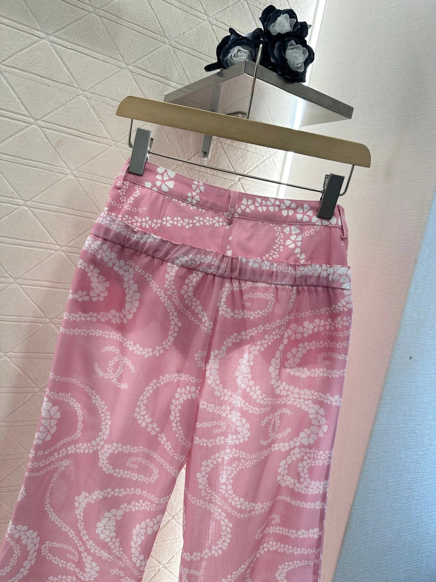 CHANEL PINK PRINTED DENIM PANTS