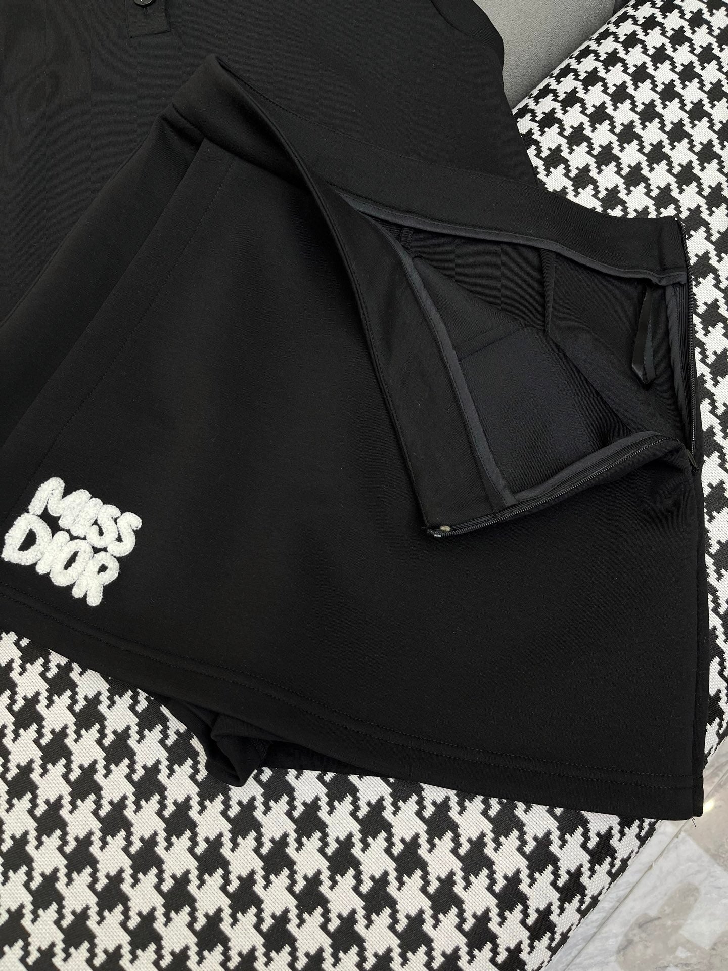 DIOR NEW TANK TOP AND SHORT SKIRT SET 245873