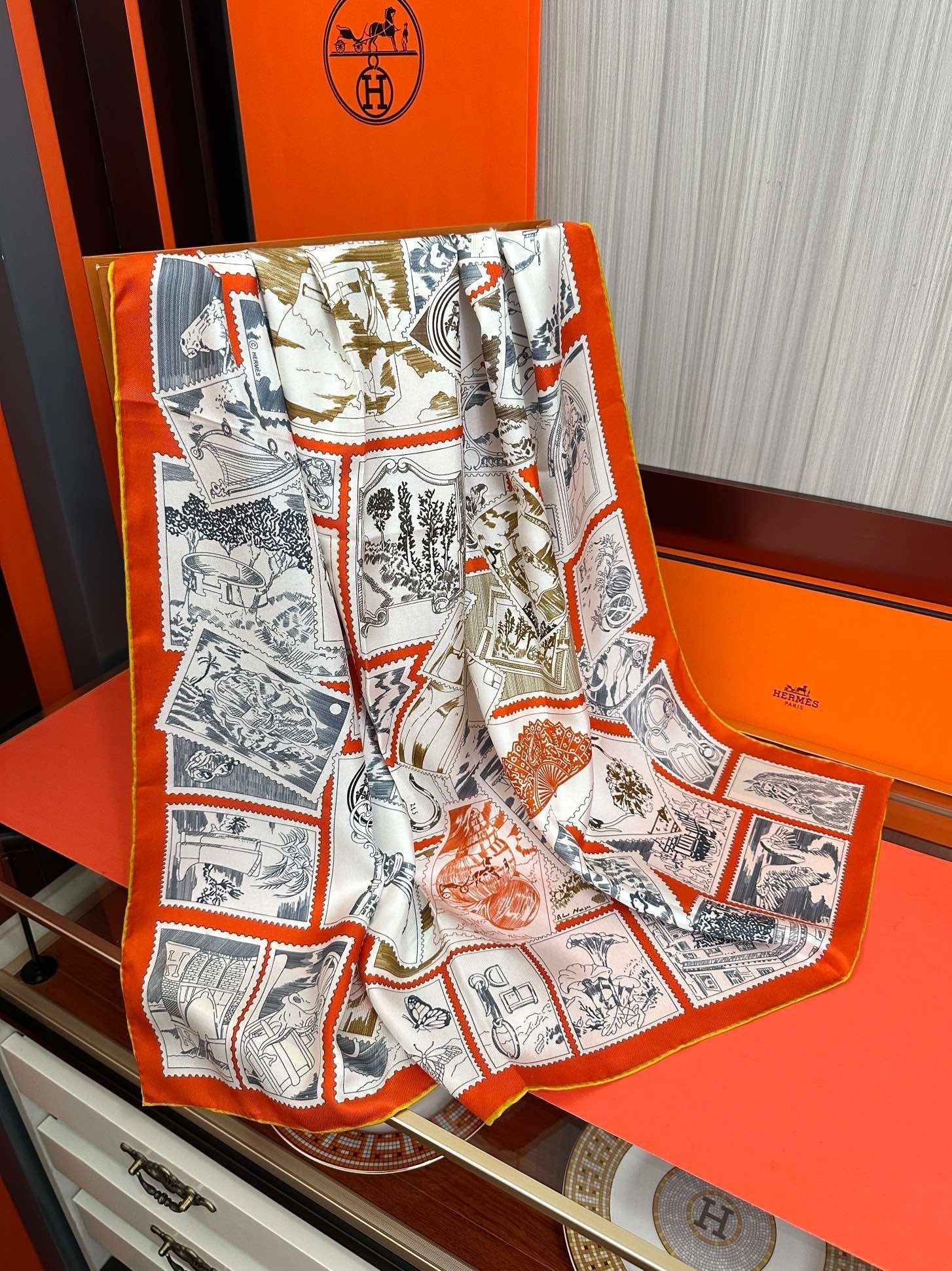 HERMES 25S SCARF 90 IN SILK 732034