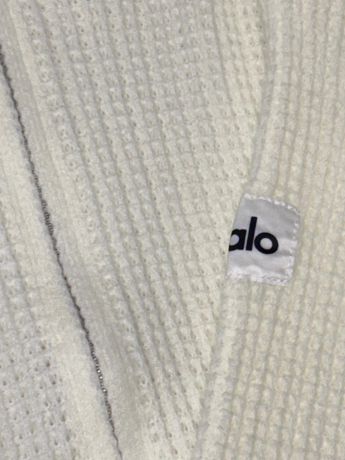 ALO KNIT CARDIGAN & SHORTS SET STYLE 31