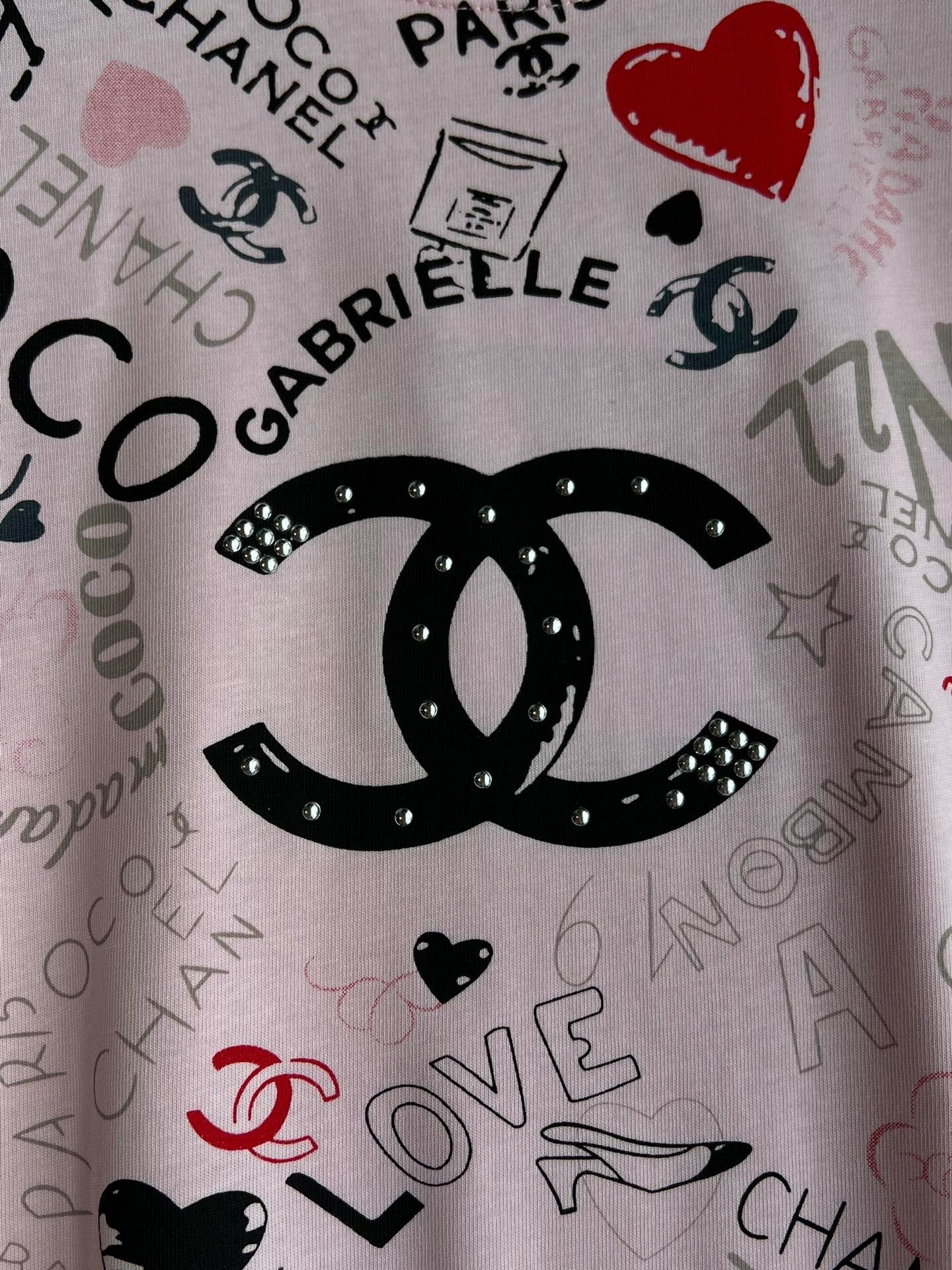 CHANEL PINK LOGO PRINT T-SHIRT