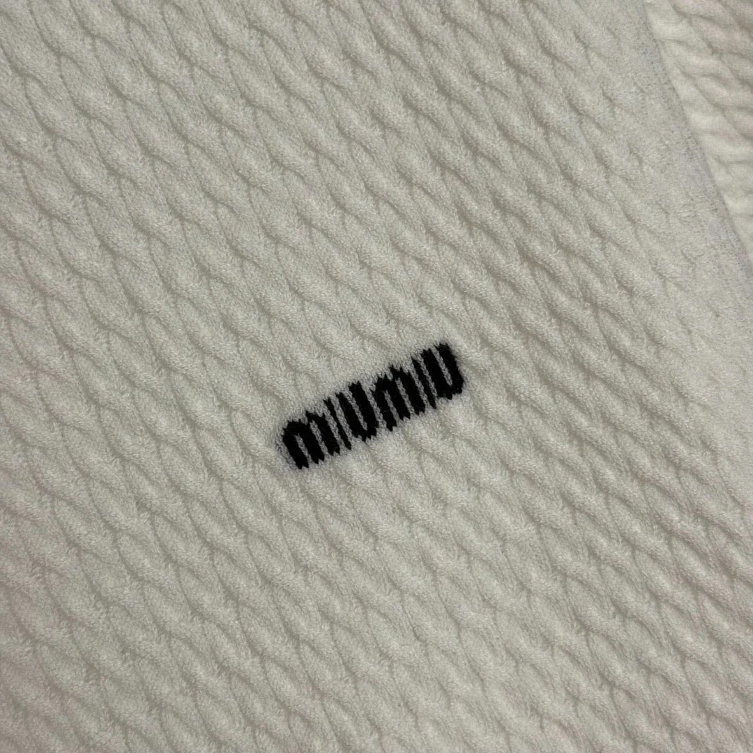 MIUMIU SHORT-SLEEVE KNIT TOP STYLE 421