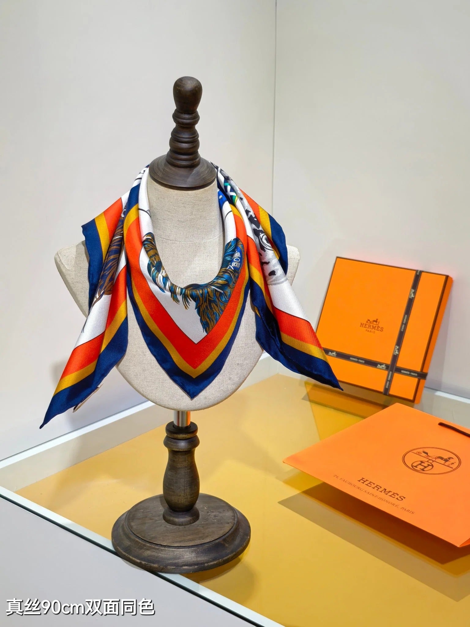 HM 26ss Amazon Scarf 90 Colorful Twill Silk 130280