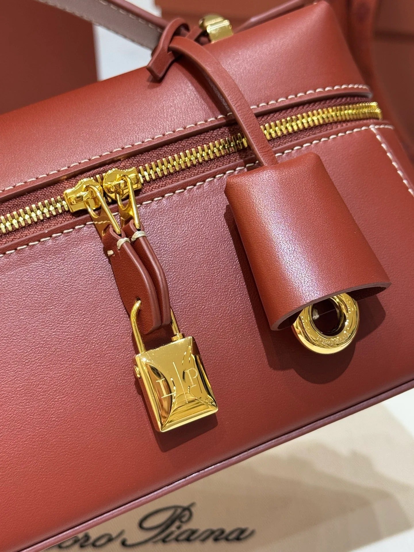 LP Extra Bag 23cm Deep Kummel Calfskin