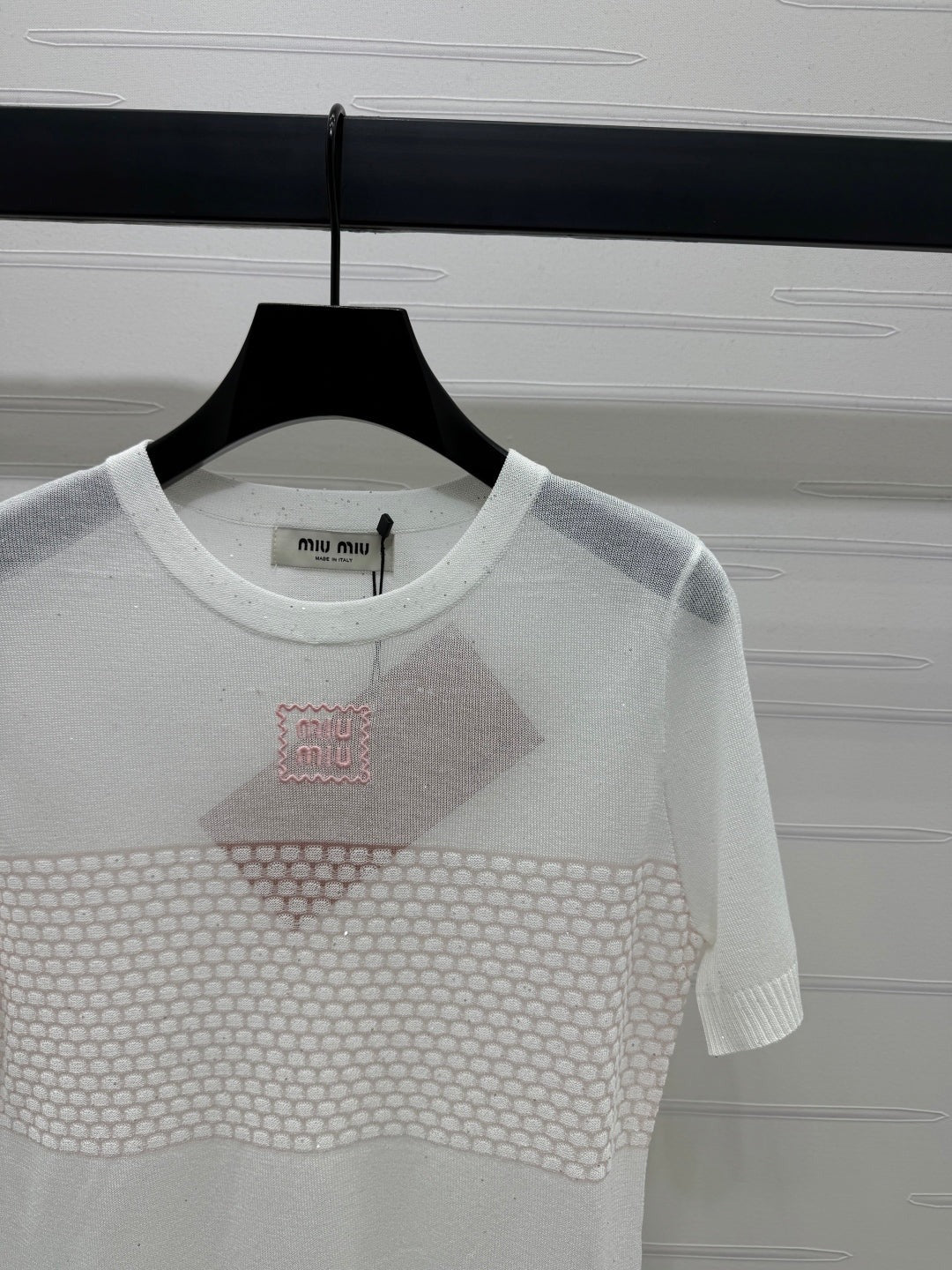 MIUMIU SHORT-SLEEVE EMBROIDERED LOGO T-SHIRT 269462