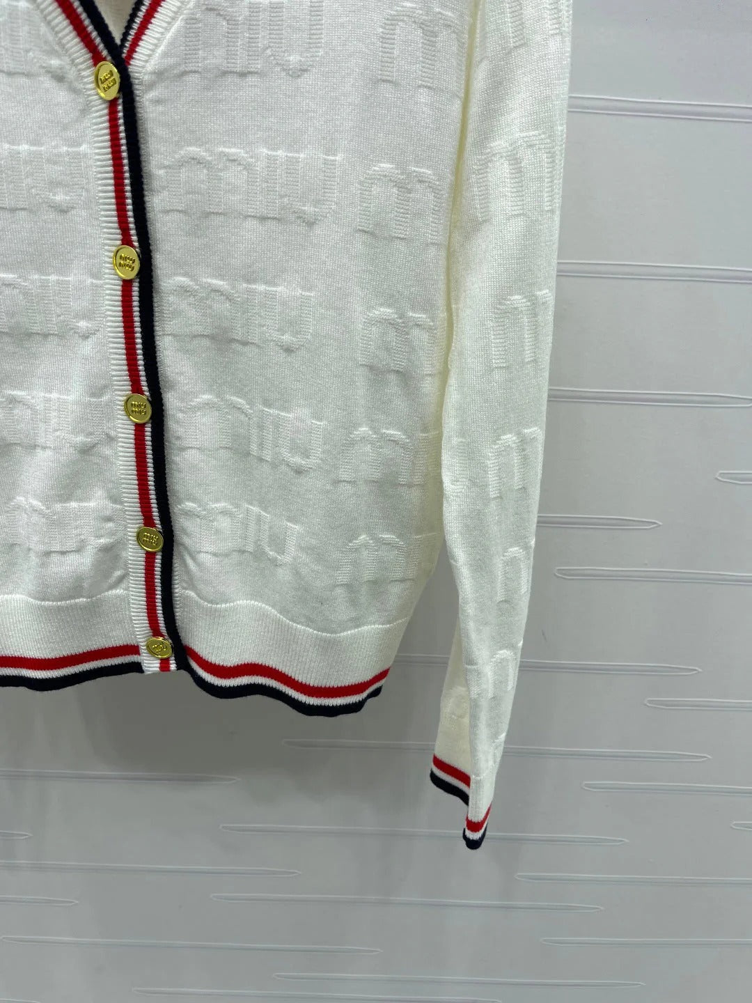 MIUMIU CARDIGAN STYLE 468