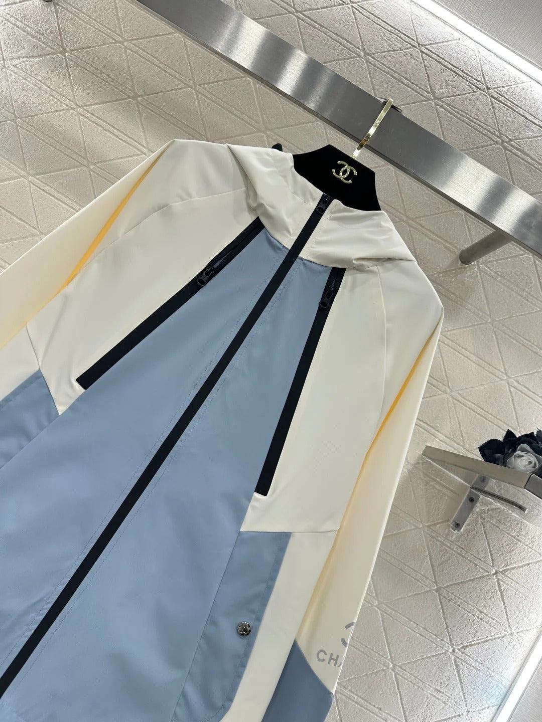 CC 26 Hooded Windbreaker Jacket White Blue Polyester 332230