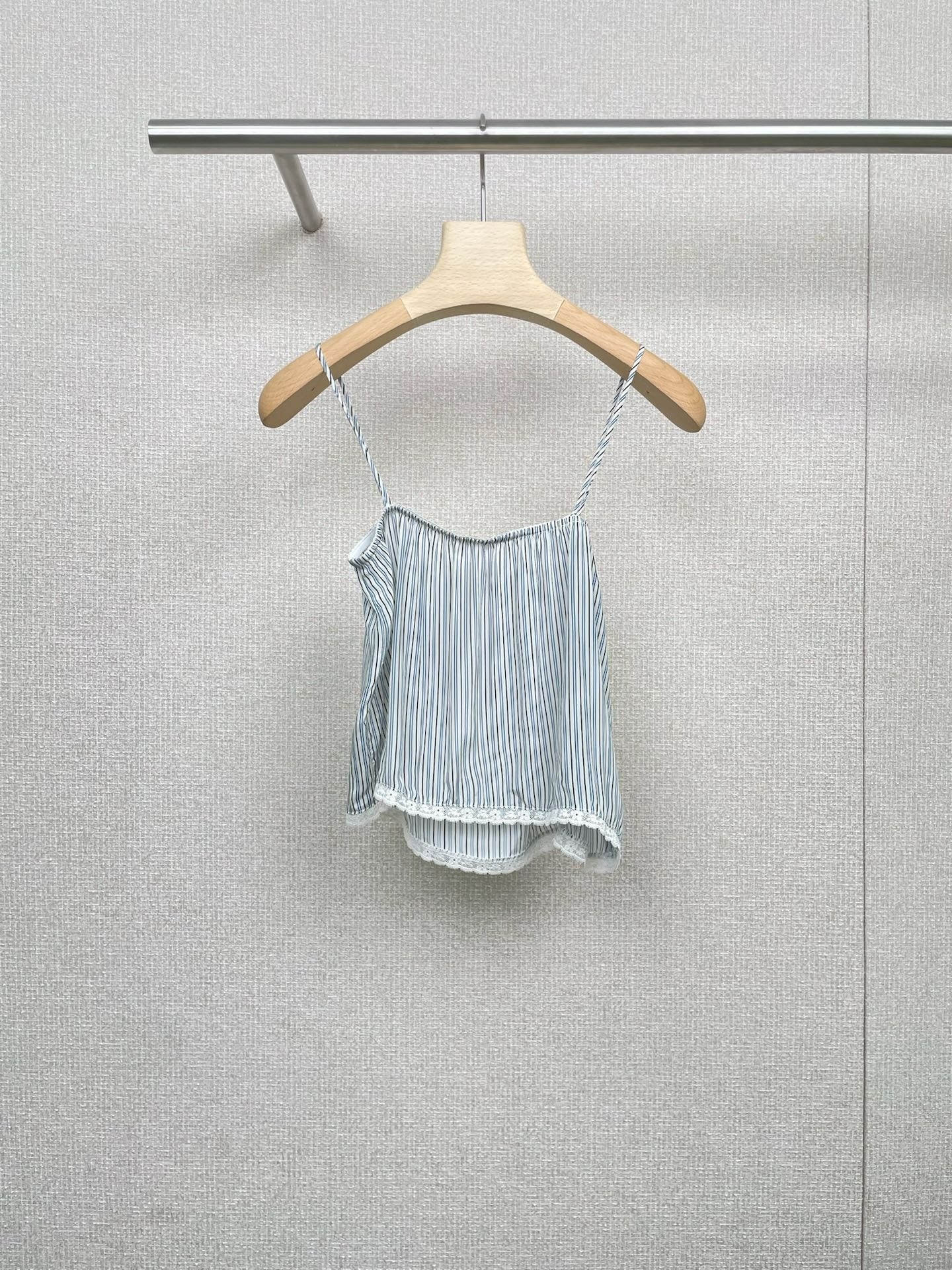 MIUMIU SHORT STYLE 345