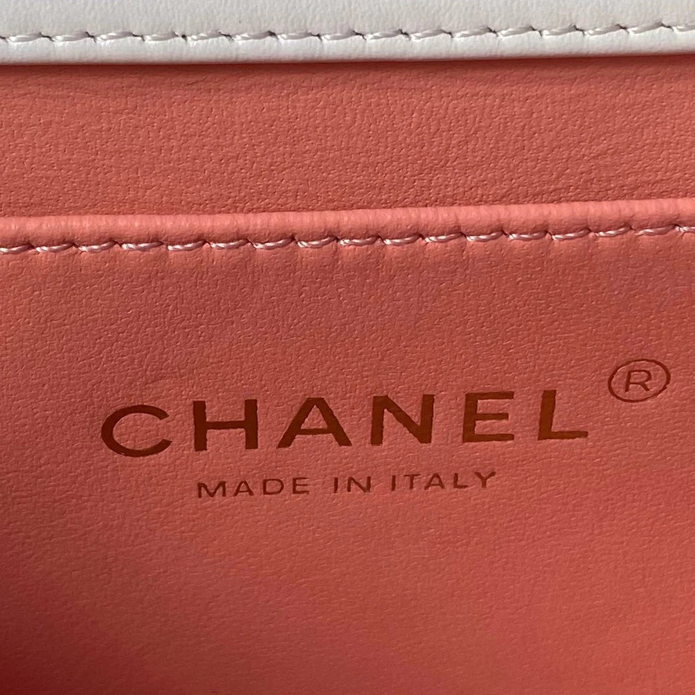 CHANEL 25S MINI FLAP BAG 19 IN WHITE CALFSKIN GOLD HARDWARE
