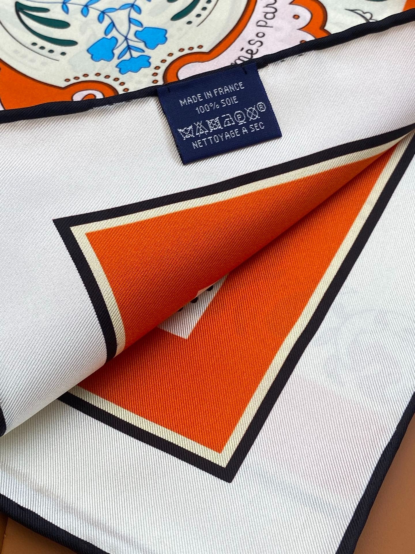 HERMES 25S SCARF 90 IN SILK 703669