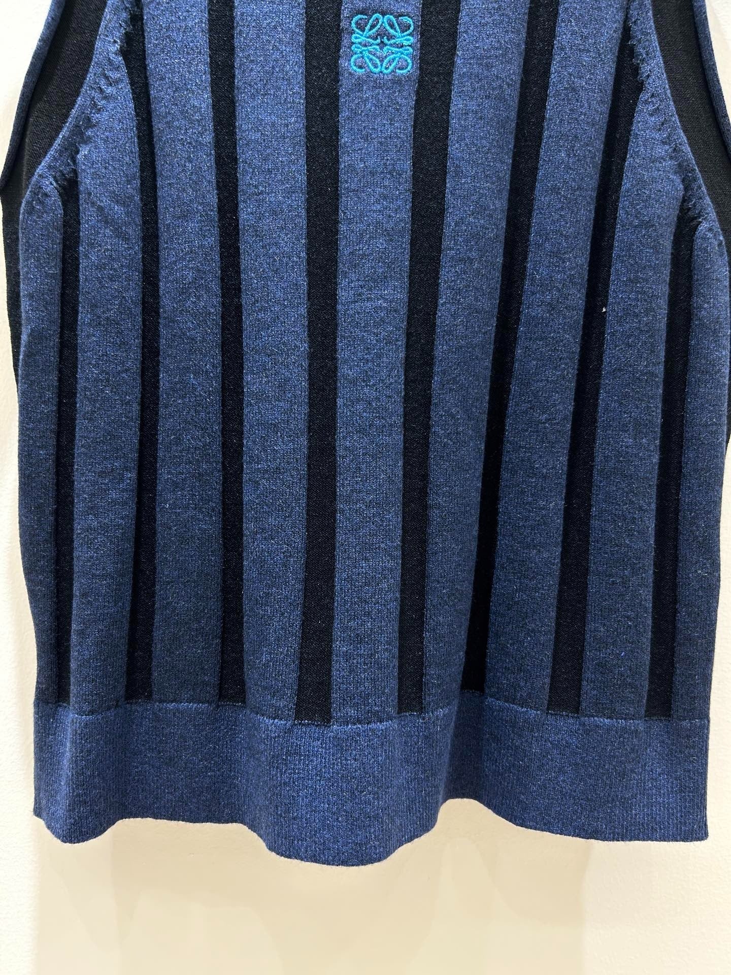 LOEWE SLEEVELESS TOP STYLE 181