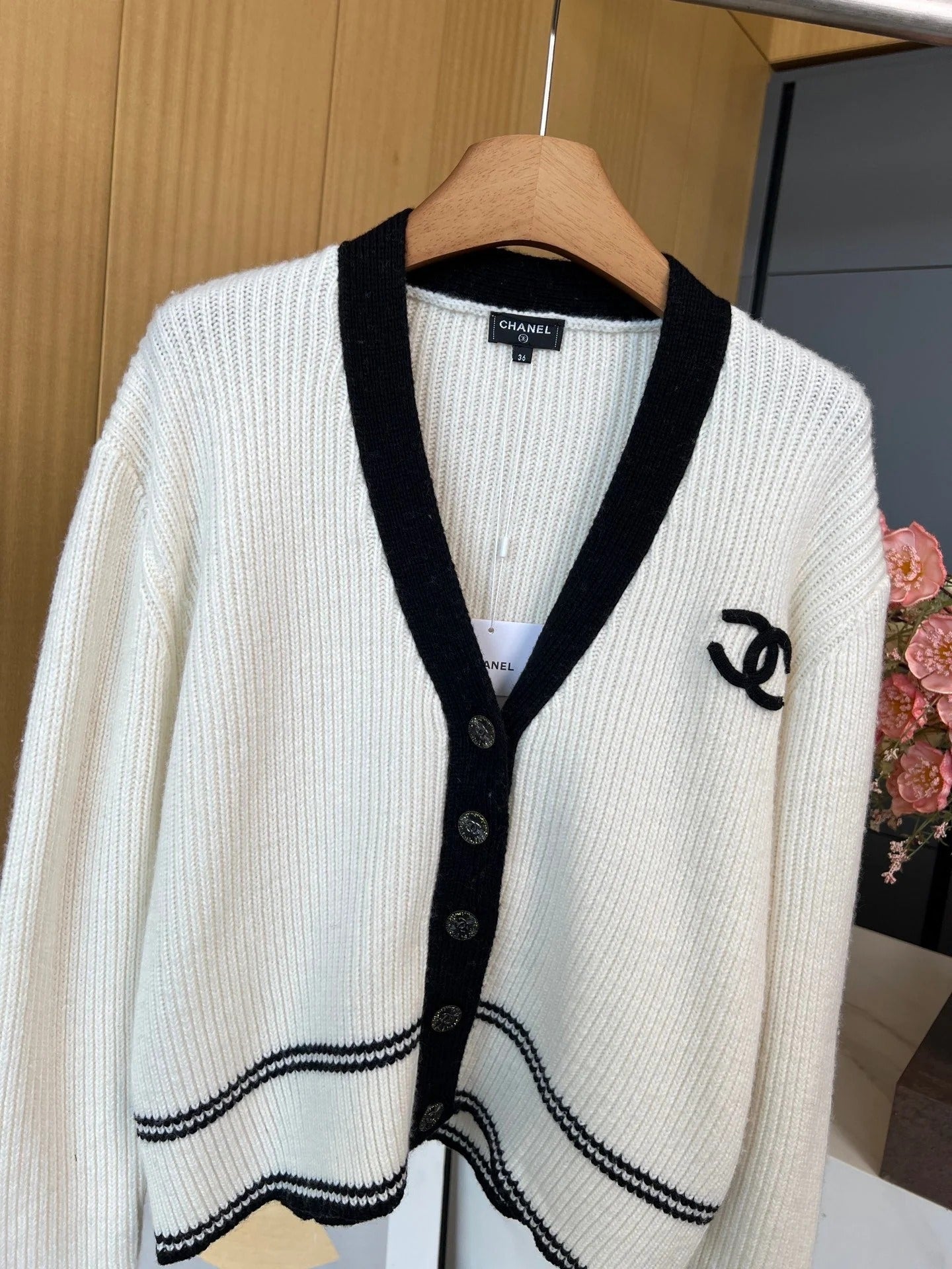 CHANEL 25S CARDIGAN 390