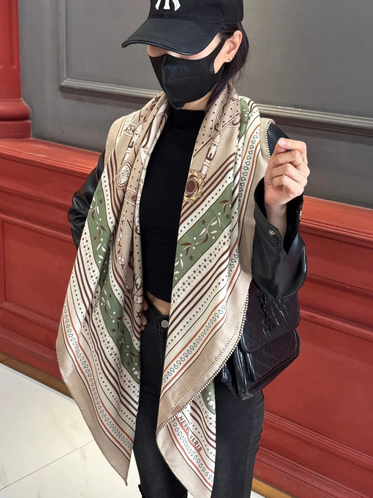 HERMES 25S SCARF 140 IN CASHMERE SILK 727318