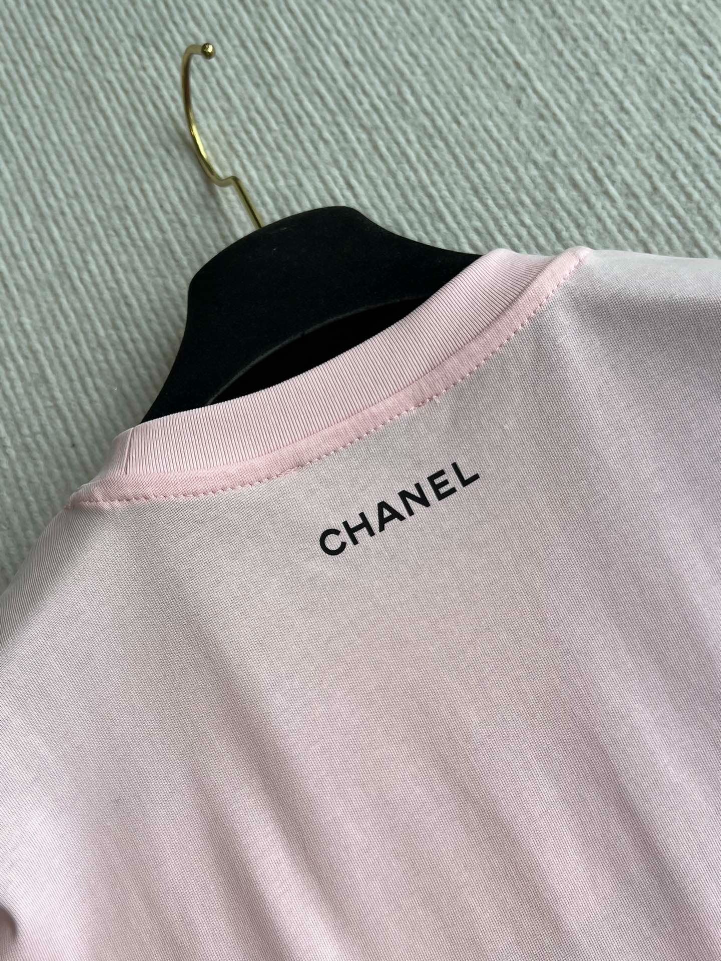 CHANEL PINK LOGO PRINT T-SHIRT