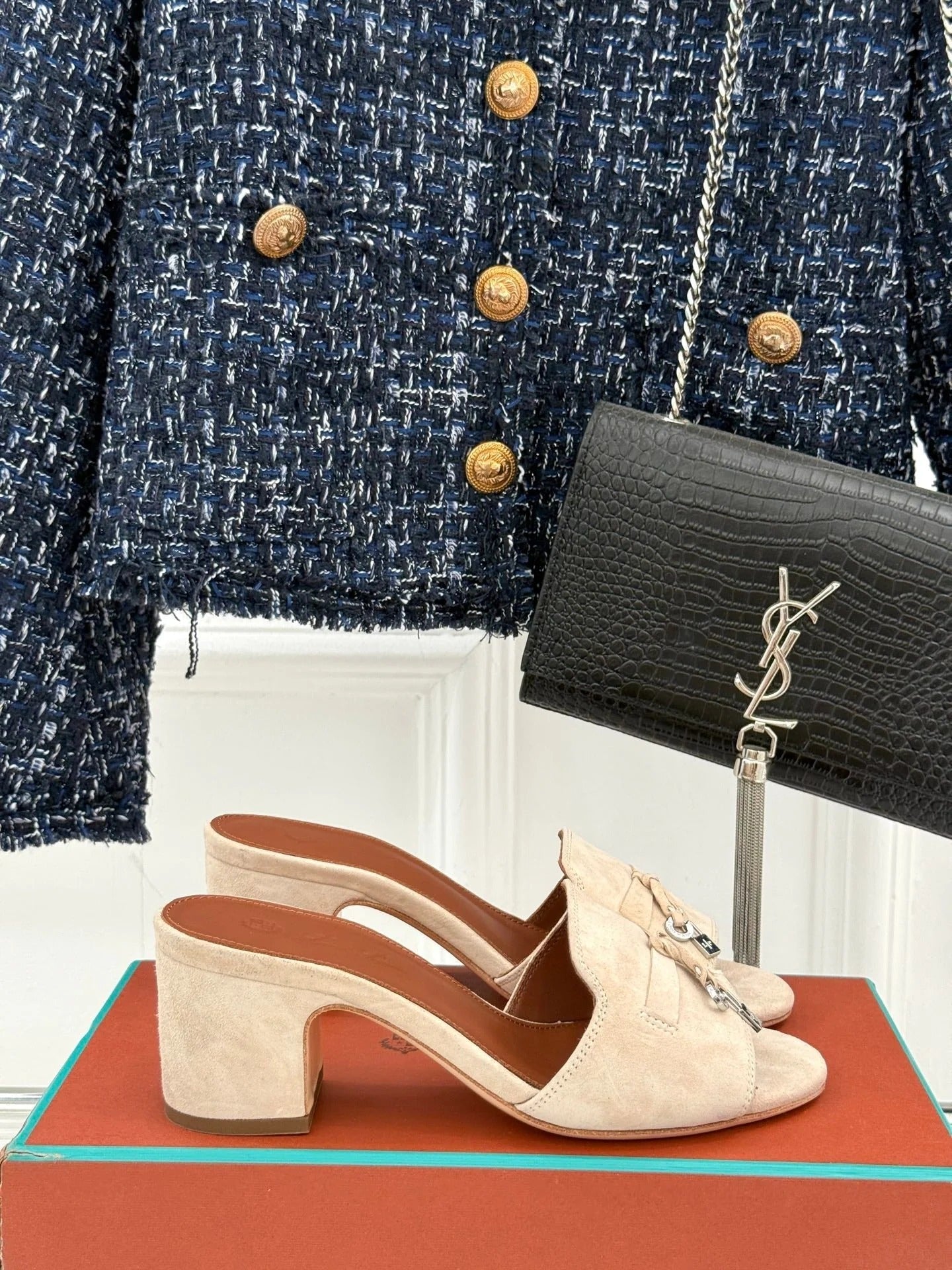 HIGH HEELS IN BEIGE SUEDE AND LAMBSKIN