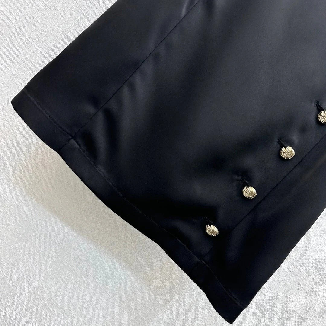 CHANEL SLEEVELESS ROUND-NECK BUTTON-UP TOP 274769