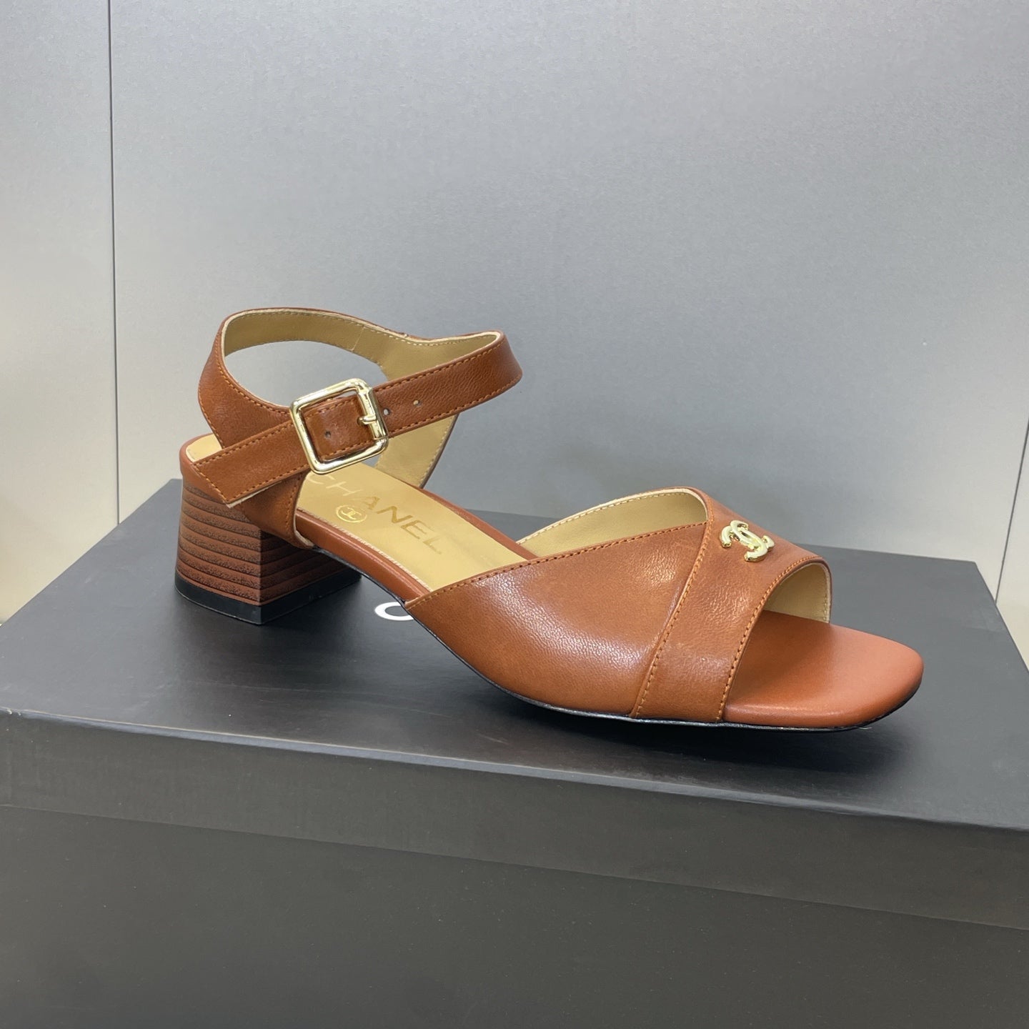 CC 26 Heeled Sandal 45mm Brown Beige Sheepskin 607474
