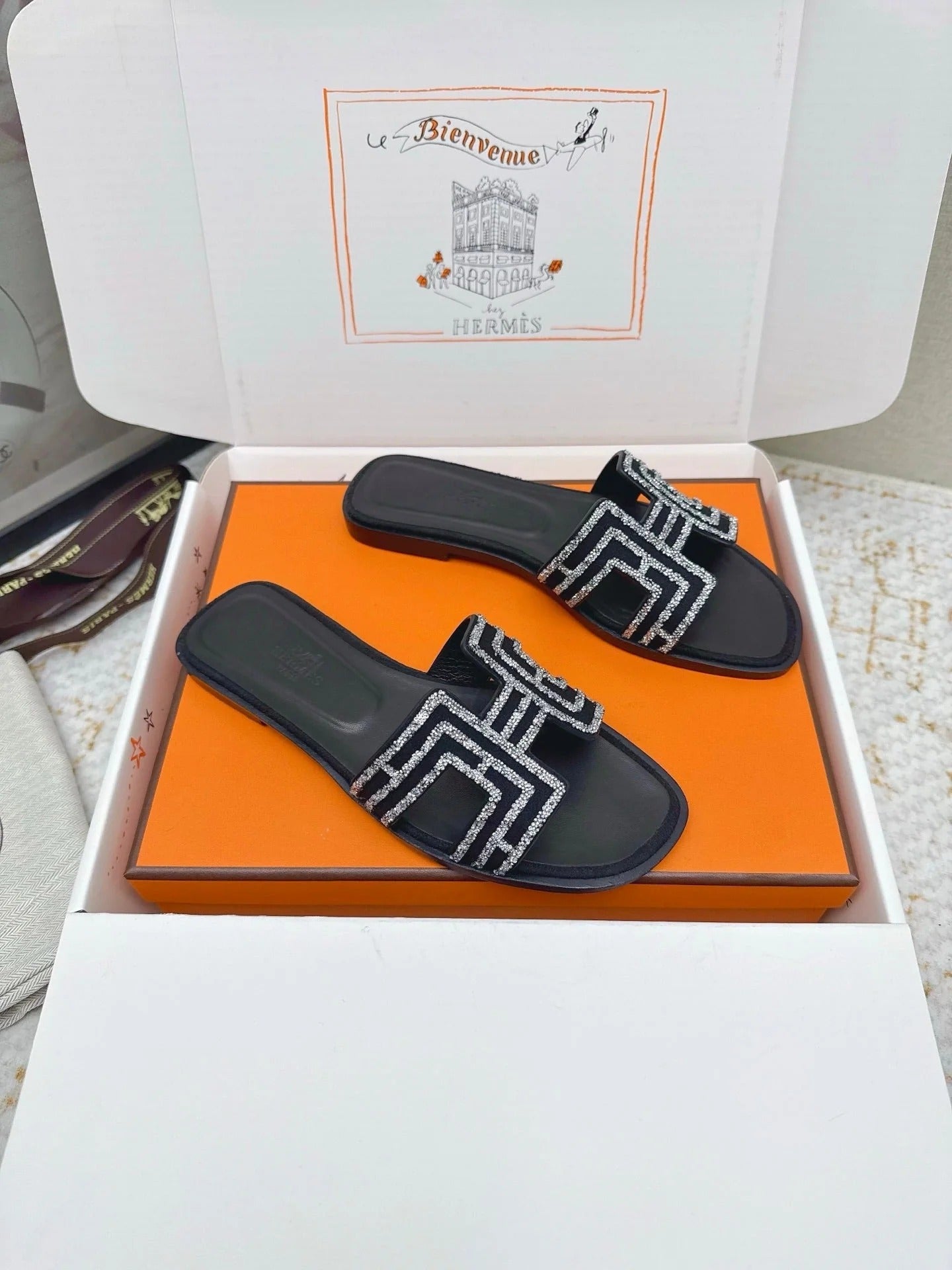 HM 26ss Oran Sandals Black Cowhide 625227