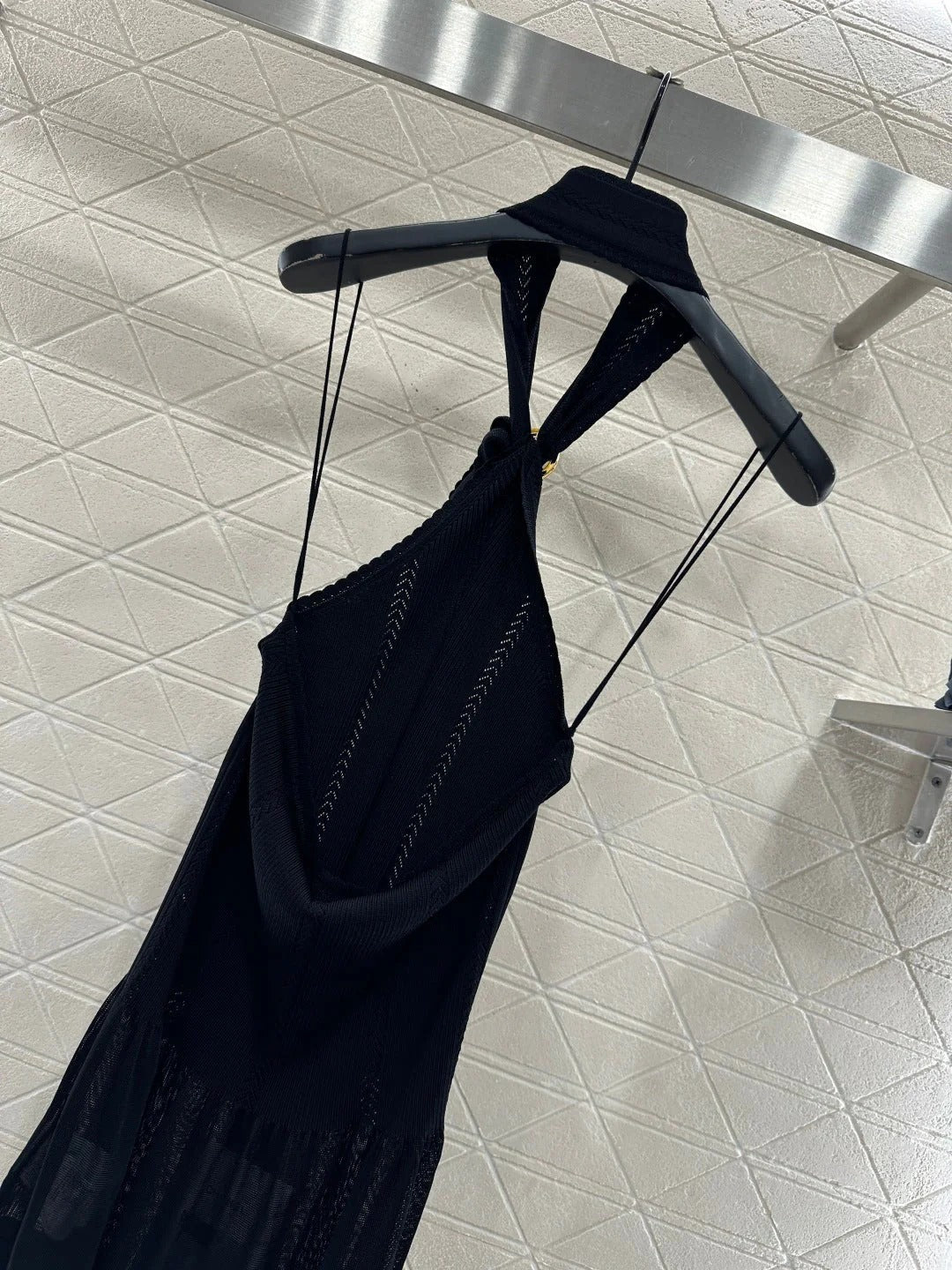 CHANEL 25S KNITTED HALTER TANK TOP 603