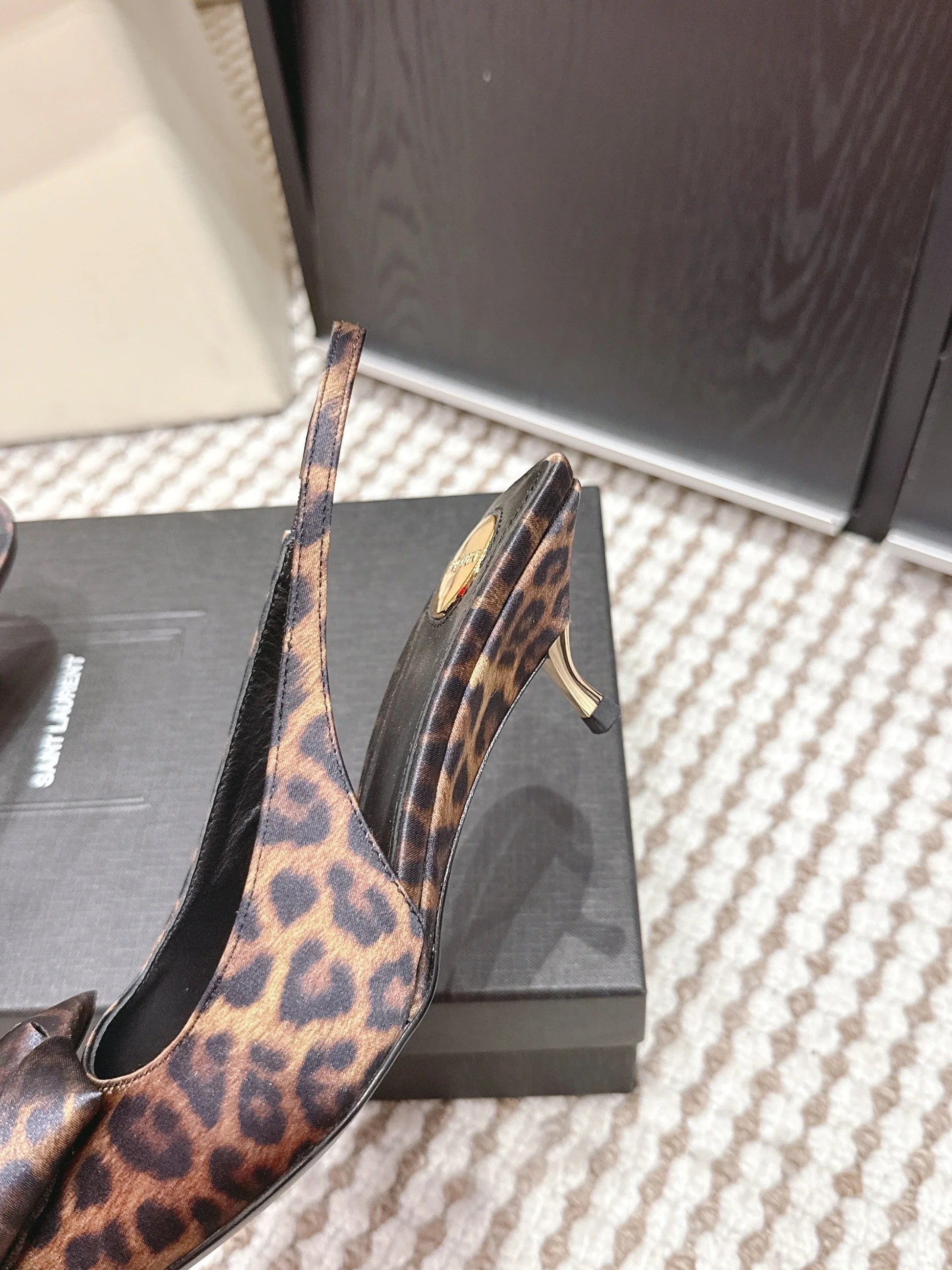 YSL 26ss Slingback 50 Leopard Print Satin Leather 654680