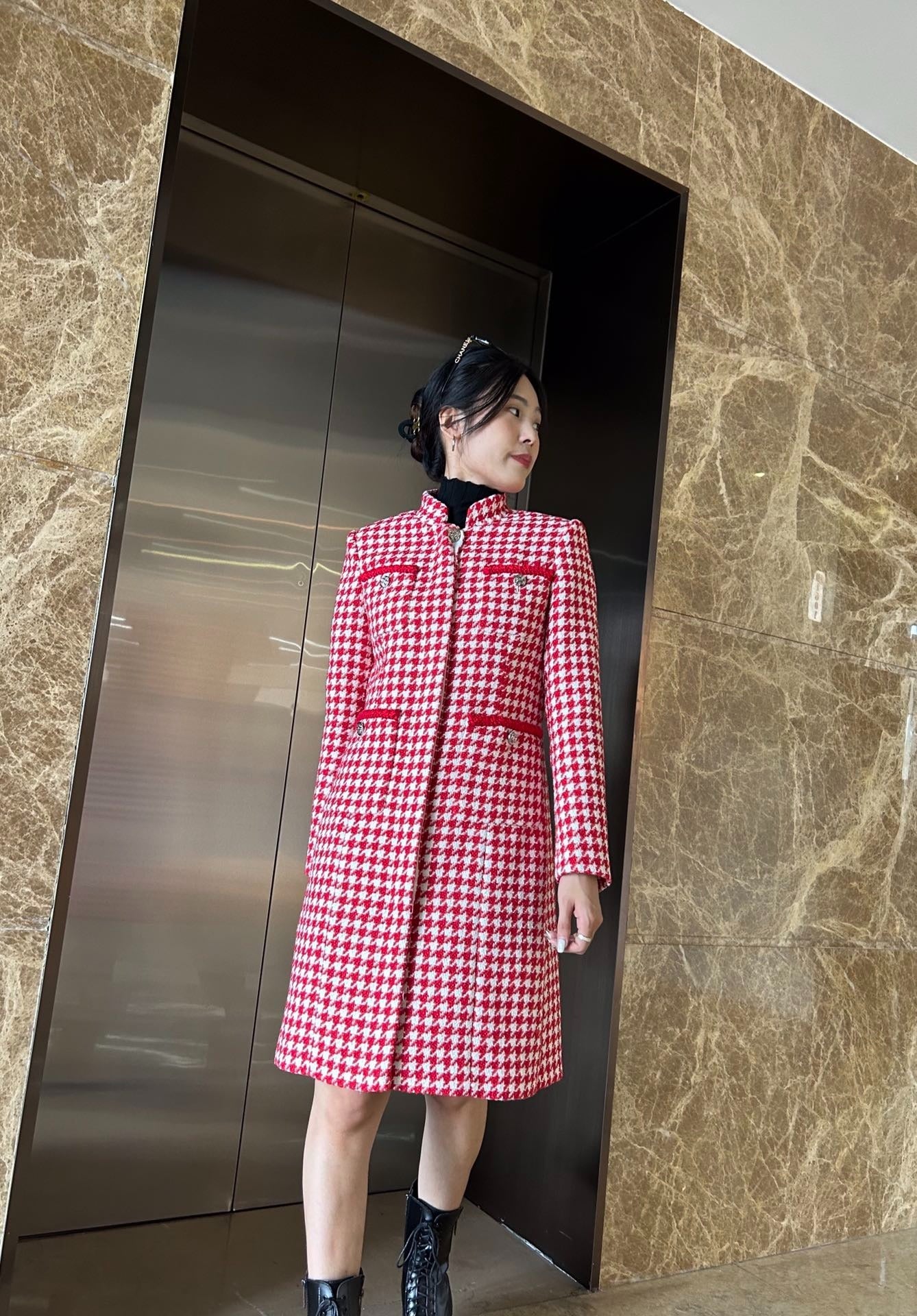 CHANEL 25S TWEED COAT 397