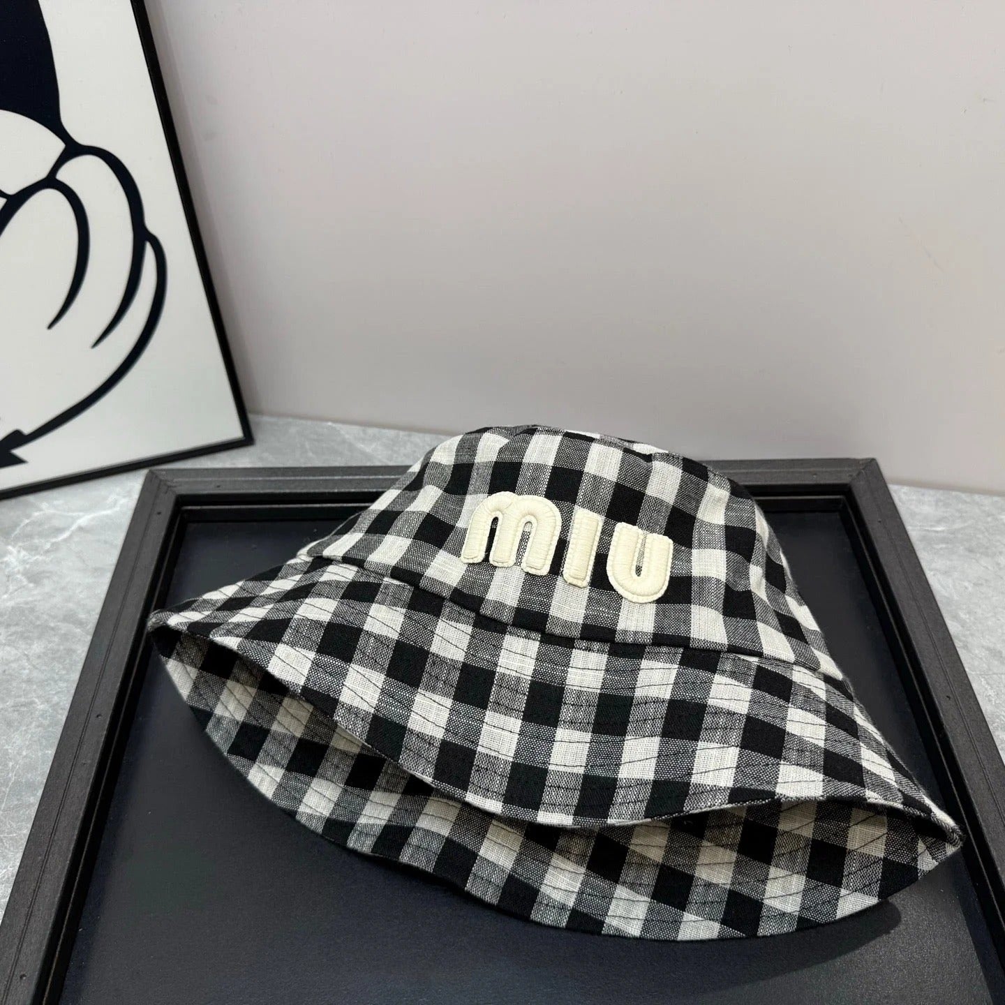 MM BUCKET CHECKED PATTERN WITH LOGO