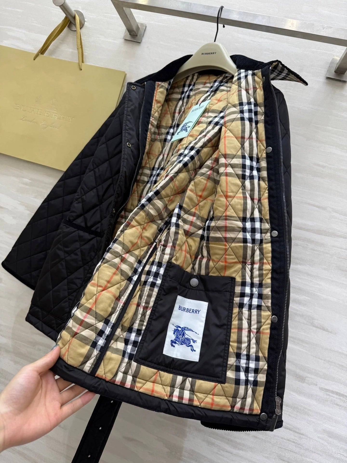 BURBERRY 25S DOWN JACKET 095