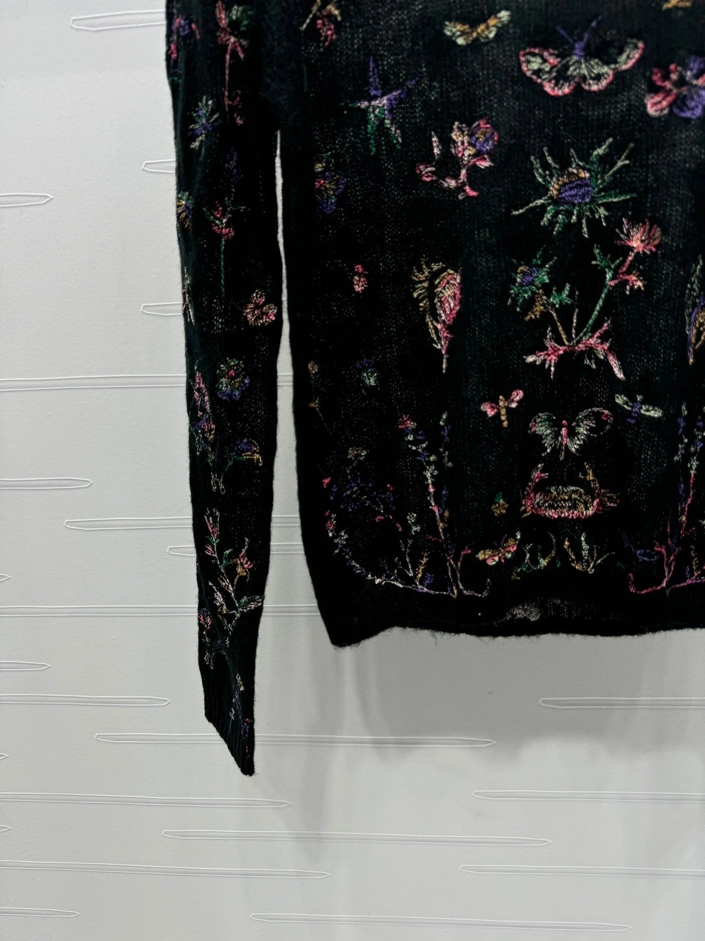 DIOR FLORAL EMBROIDERED KNITTED LONG-SLEEVE TOP 276695