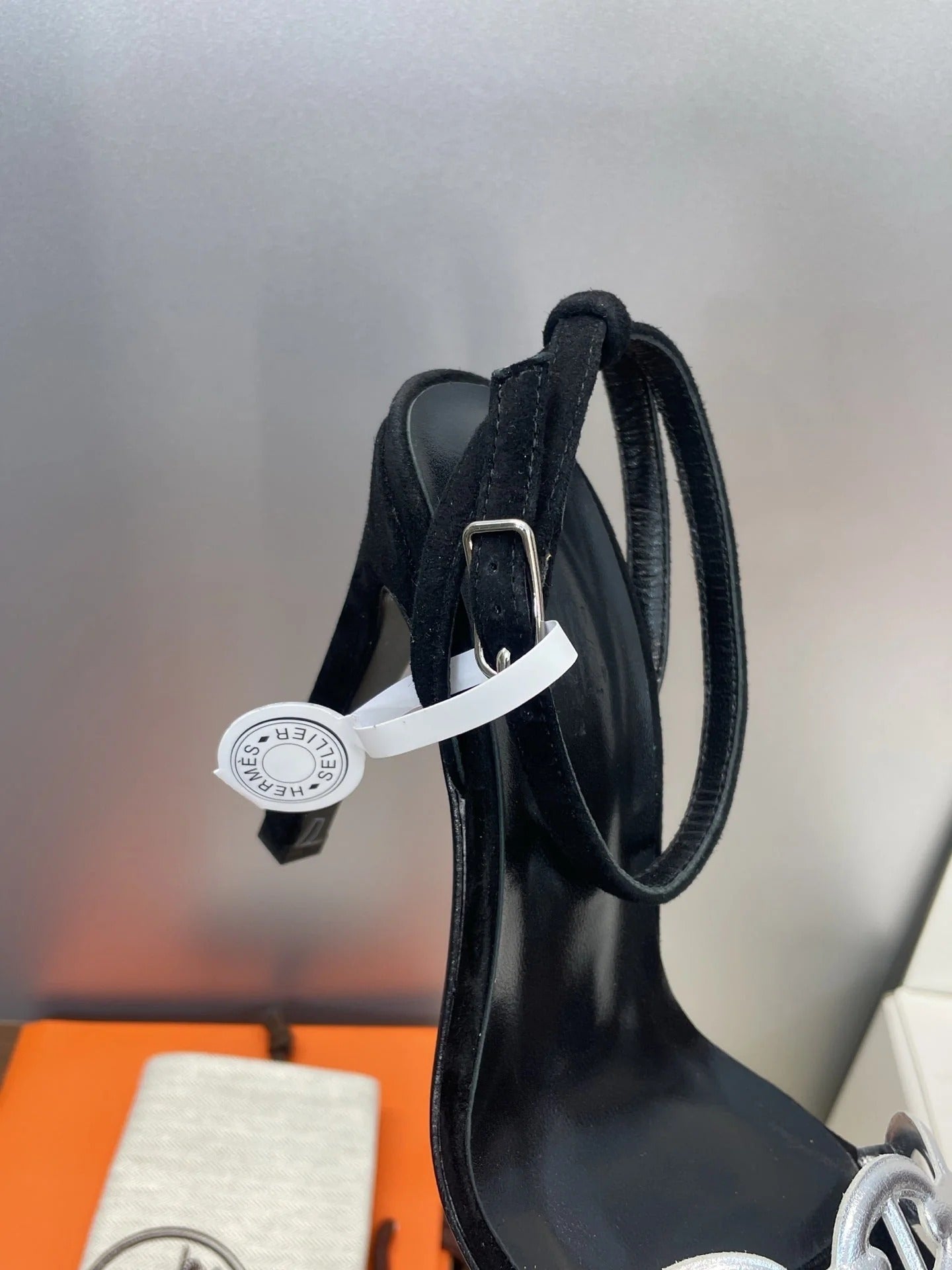 HM 26ss Pig-Nose Sandals 105 Black Suede Leather 607083
