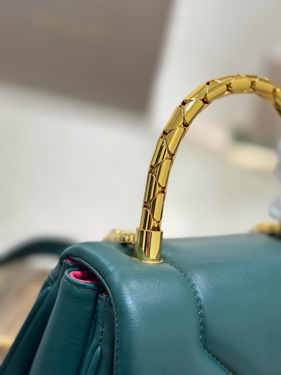 BVL Serpenti Reverse Top Handle 20cm Emerald Green Calfskin GHW 188554