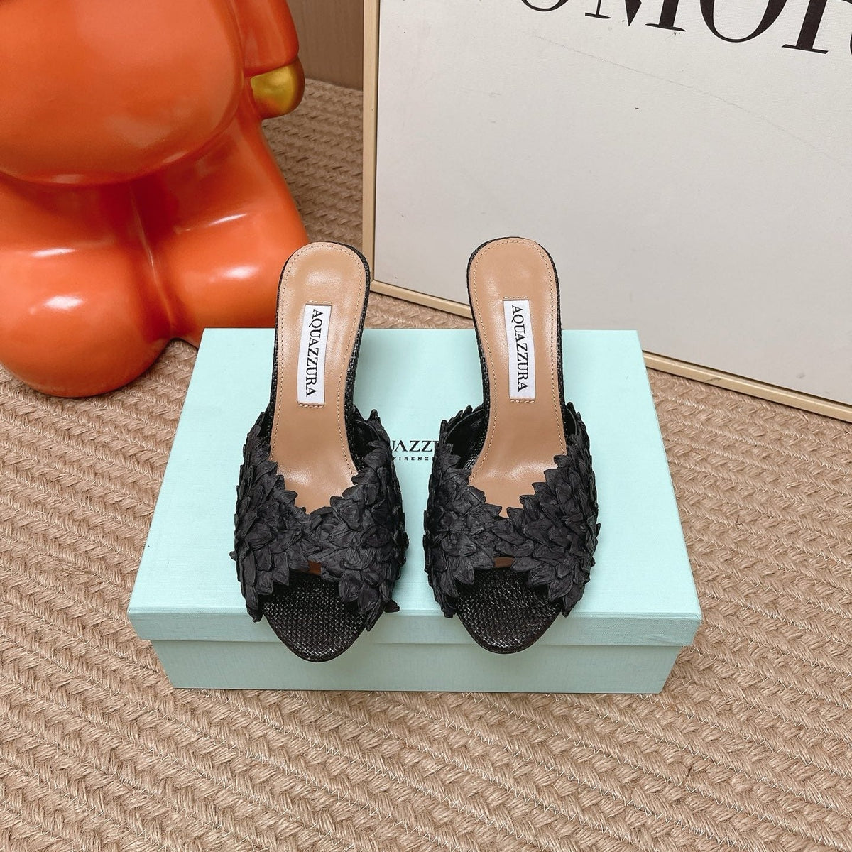 Aquazzura 26S Heeled Mules 8cm Black Woven Raffia