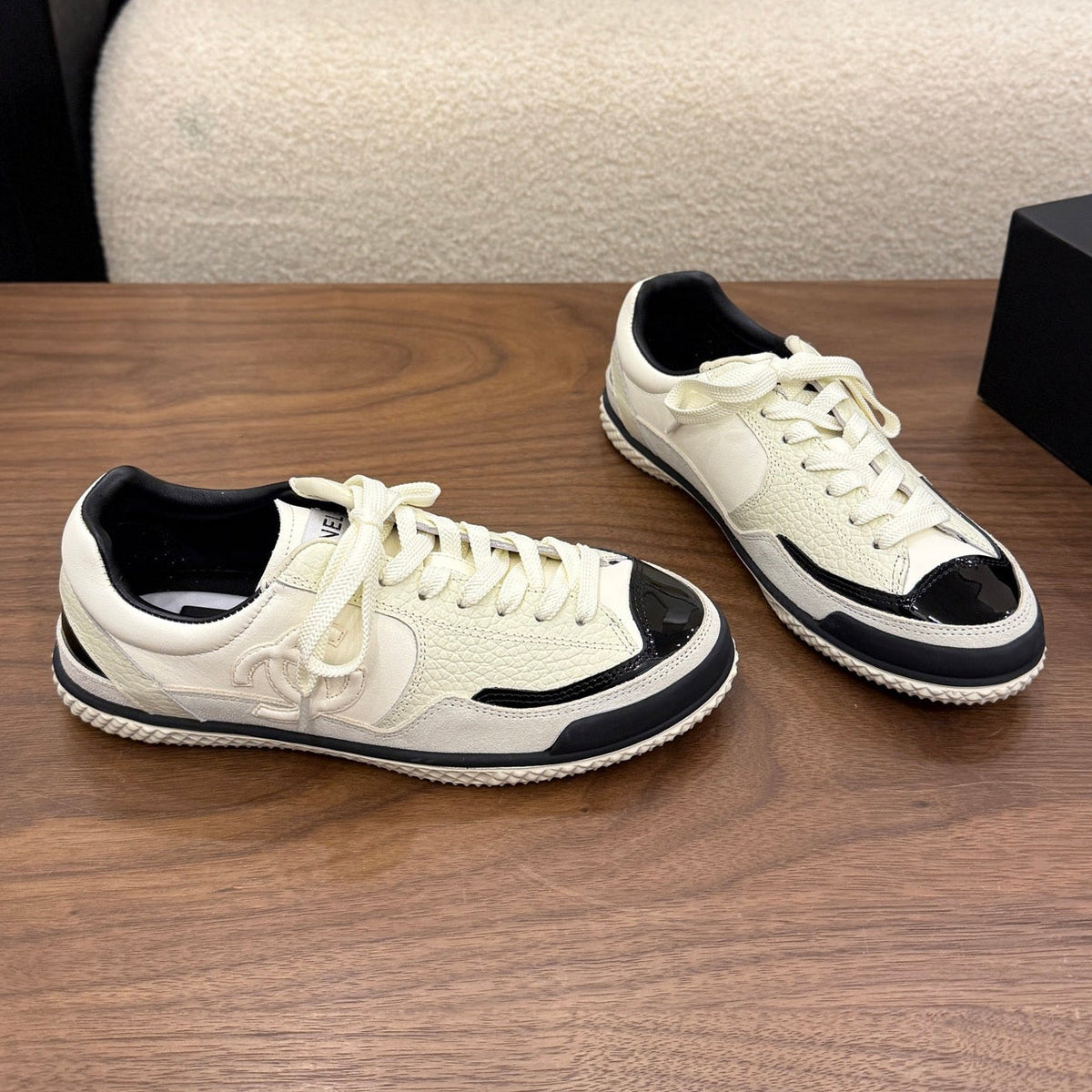 Chanel 2026 Low-Top Sneakers Cowhide 173100