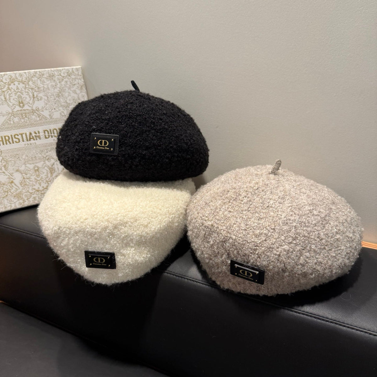 CD 26FW Beret Hat Shearling 563736