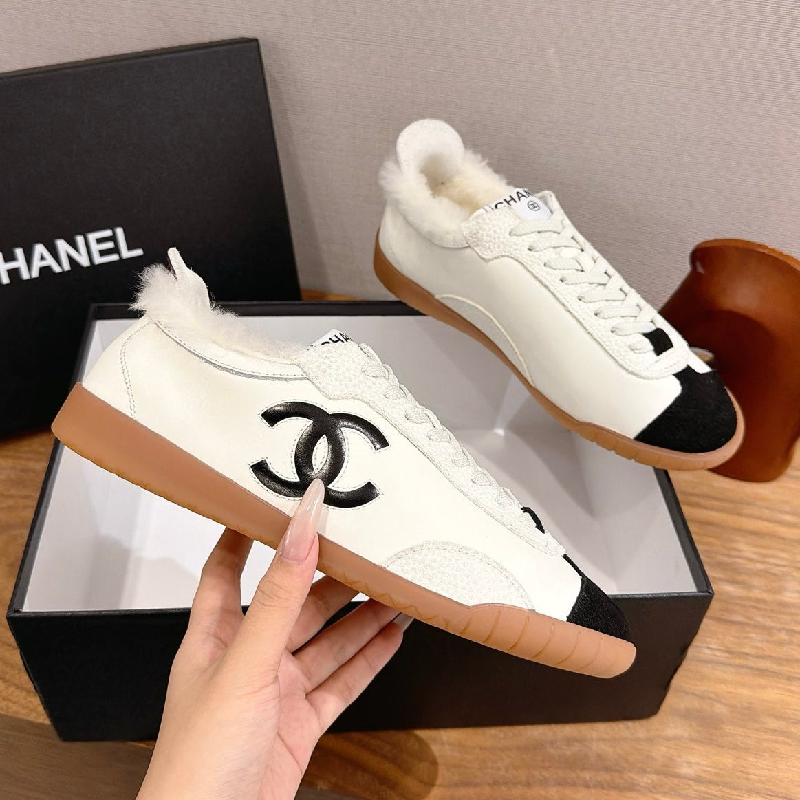 Chanel 2026 Sneakers Leather Wool 196208