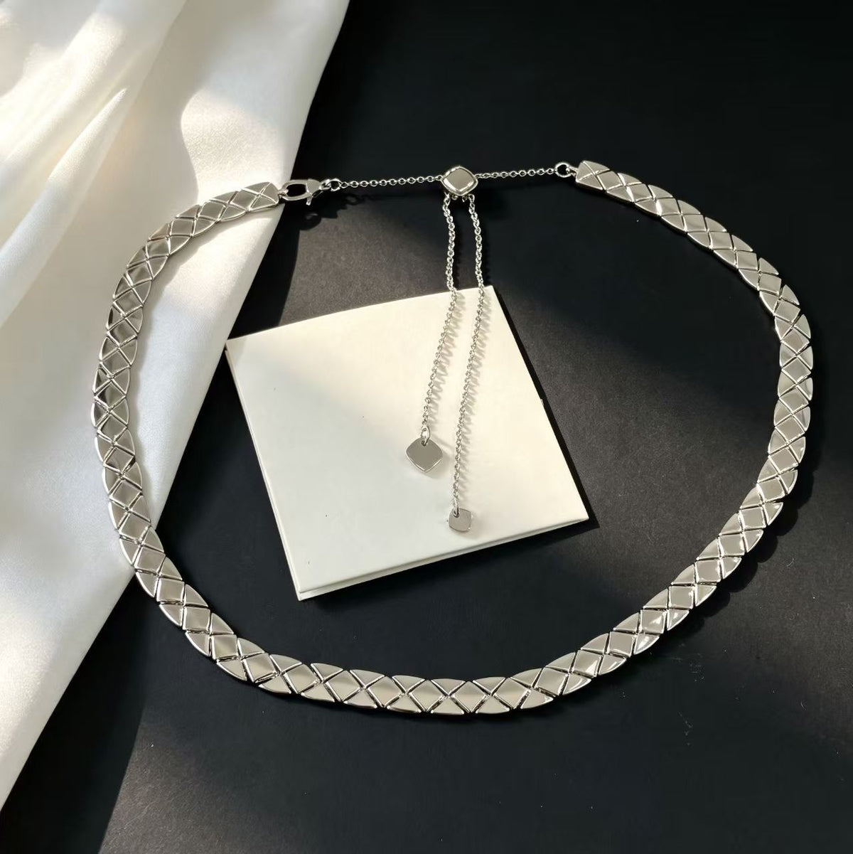 CC Coco Crush Supple Short Necklace Rhombus Design
