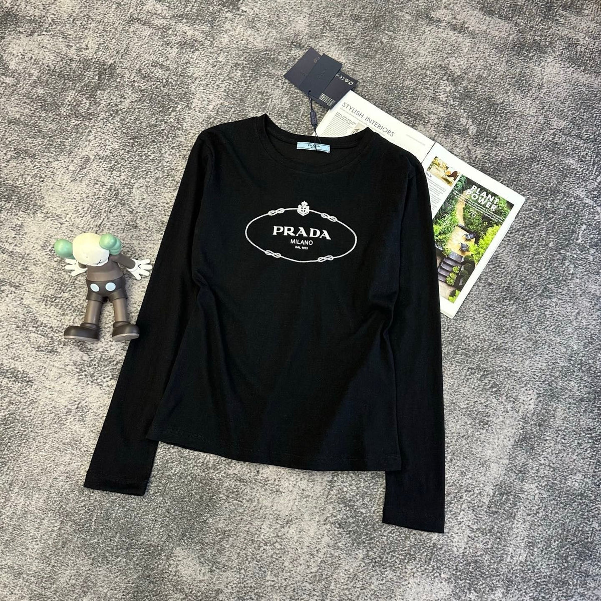 Prad 26FW Long-Sleeved T-Shirt Vintage Oval Logo Cotton 446434