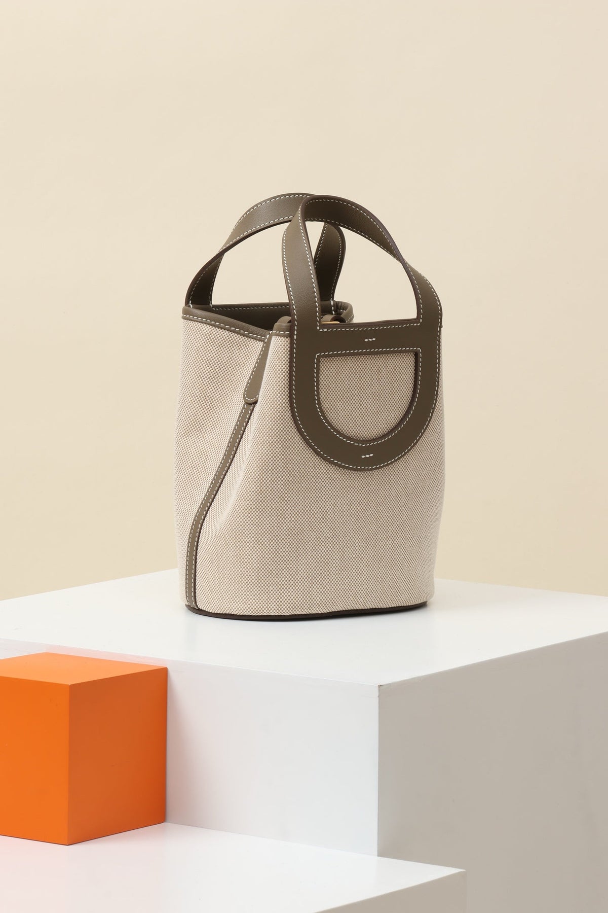 High-end Hermes 2026 In The Loop Bag 22cm Canvas Swift Calfskin