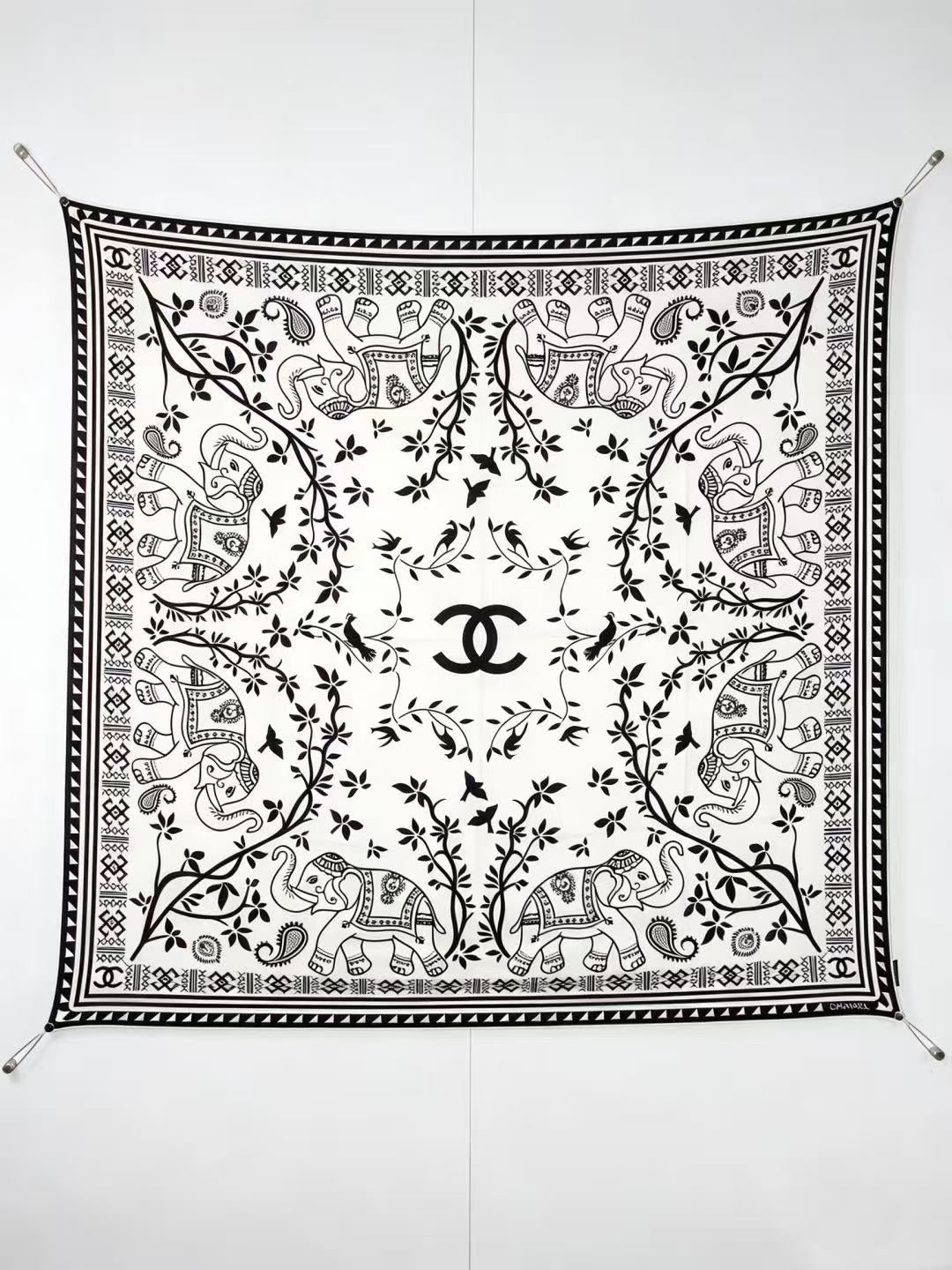 CC 2026 Square Scarf 140cm Cashmere Silk 550804