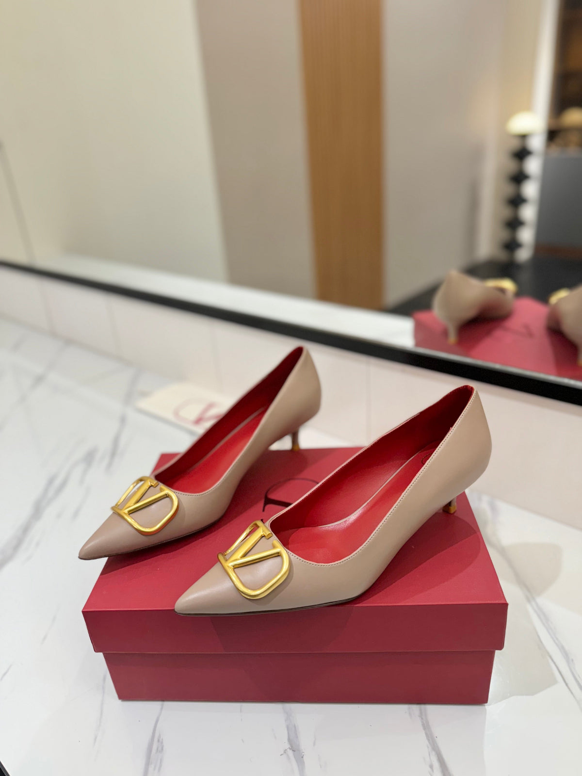 Valentino 26S High Heels 4.5cm In Beige Smooth Calfskin With Gold Hardware