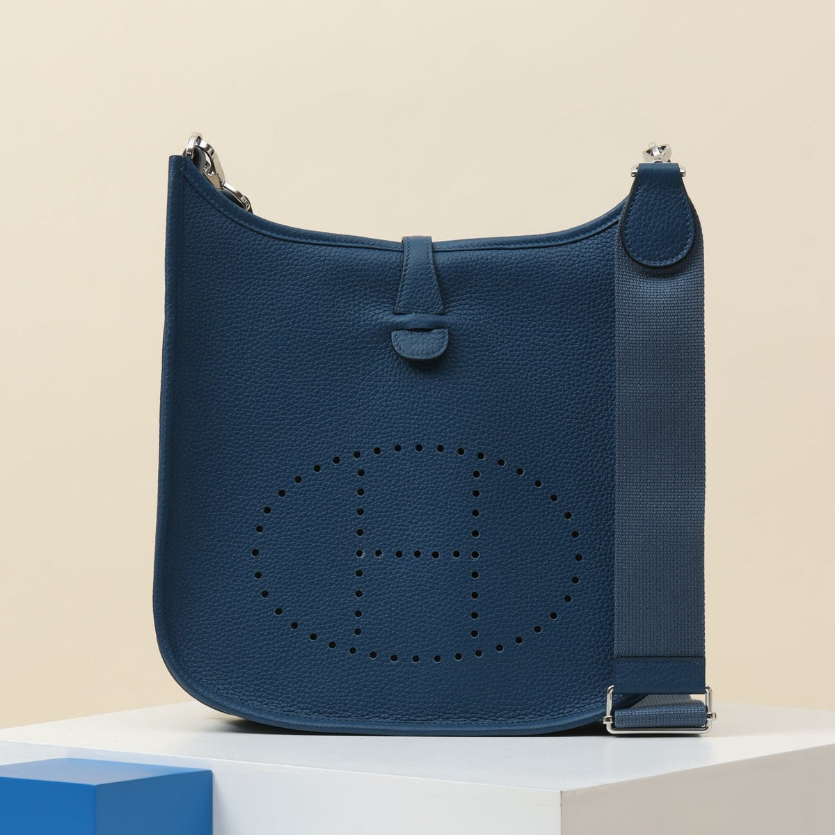High-end Hermes 2026 Evelyne III Bag 30cm Clemence Calfskin Canvas
