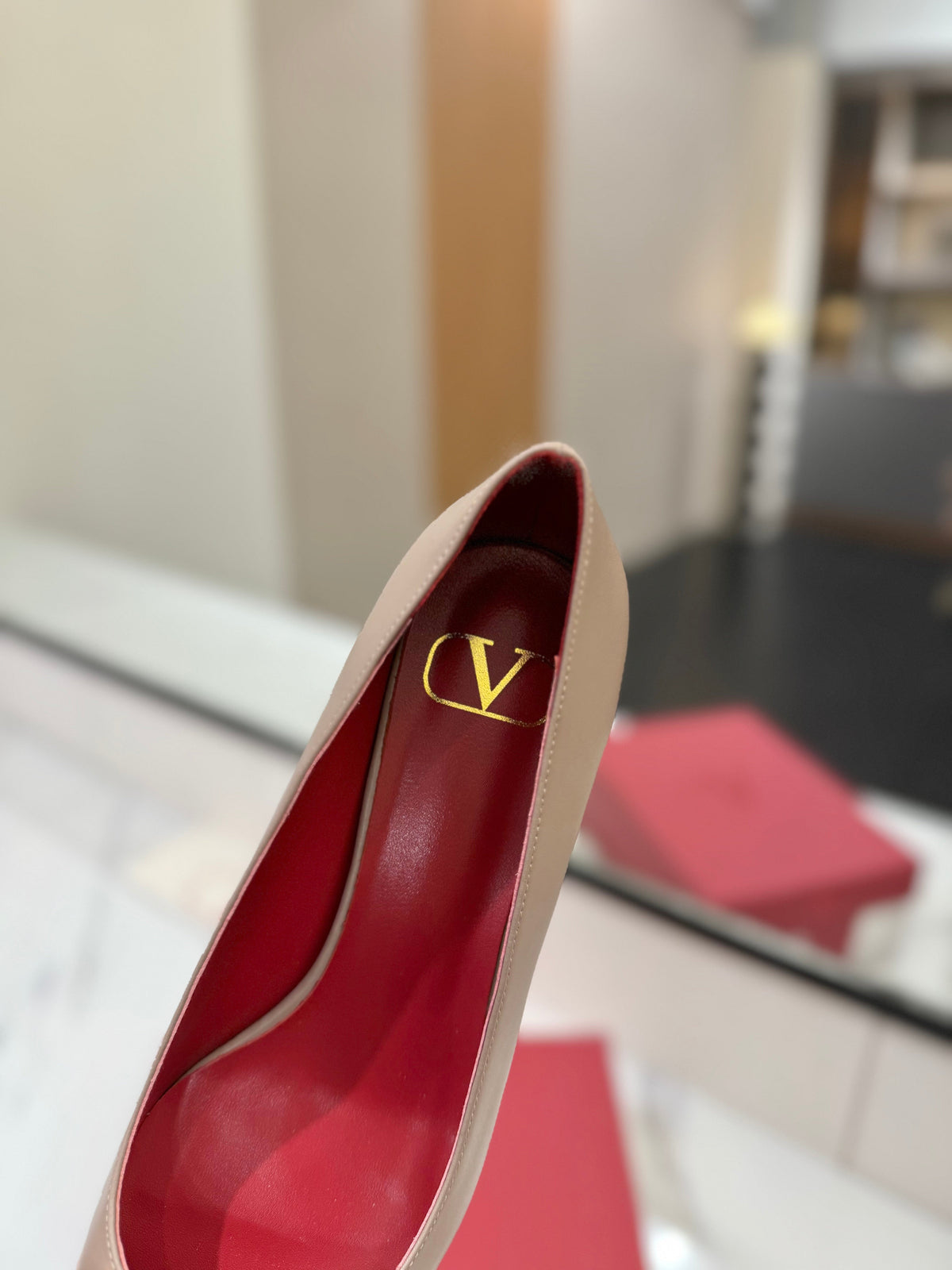 Valentino 26S High Heels 4.5cm In Beige Smooth Calfskin With Gold Hardware