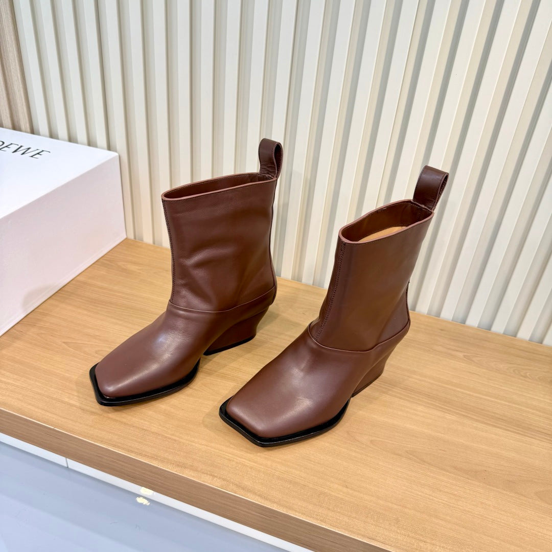Loewe 2026 Onda Ankle Boots Cowhide 147545