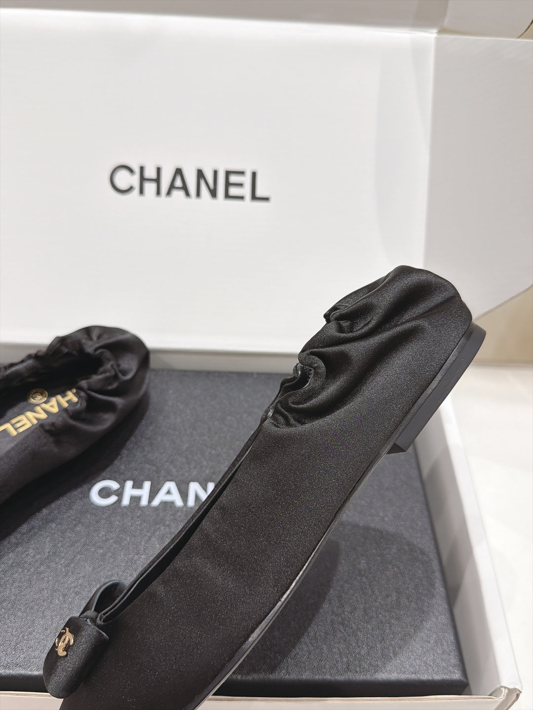 Chanel 2026 Bow Pointed-Toe Ballet Flats Fabric 181373
