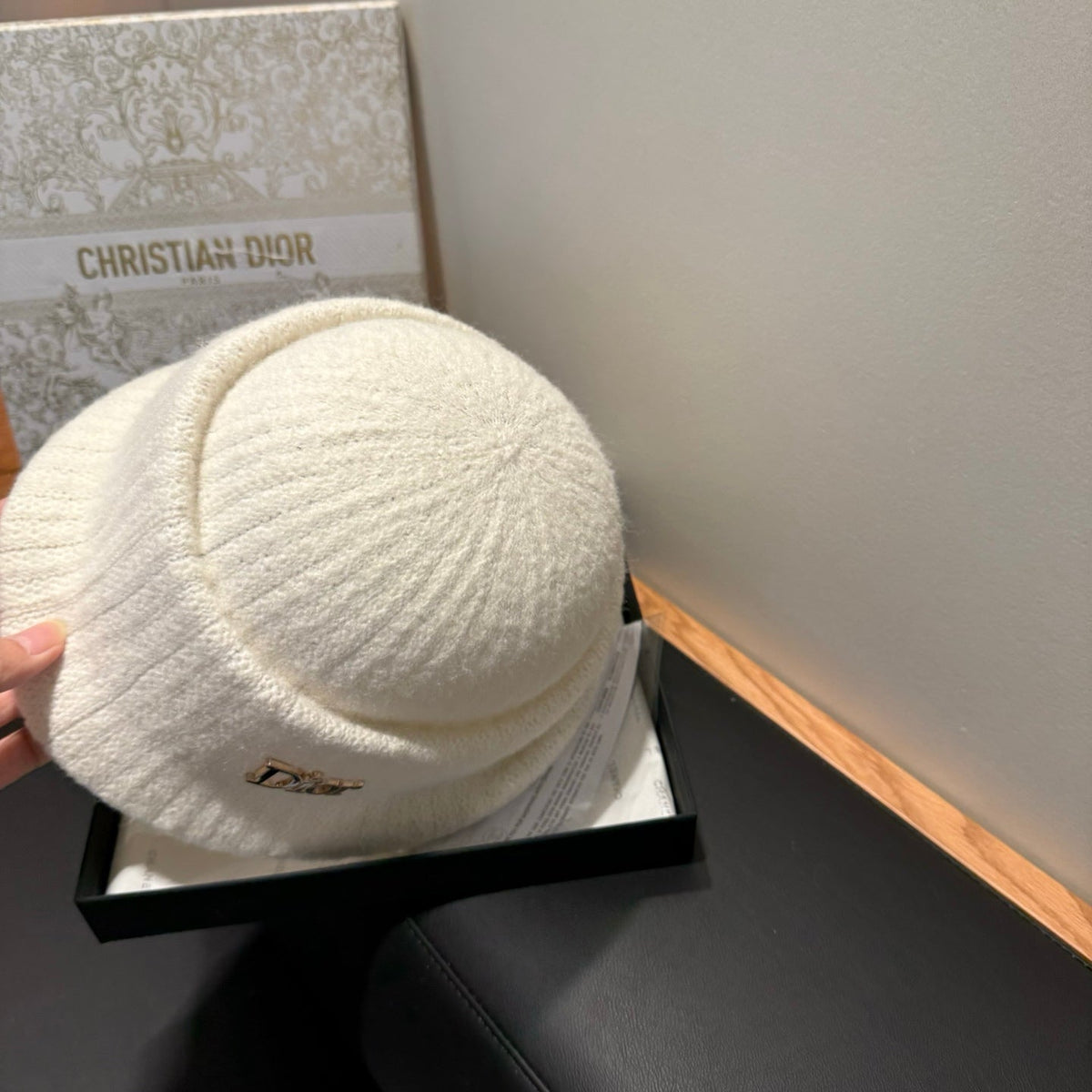 CD 26FW Knit Bucket Hat Rolled Brim Wool Blend 563747