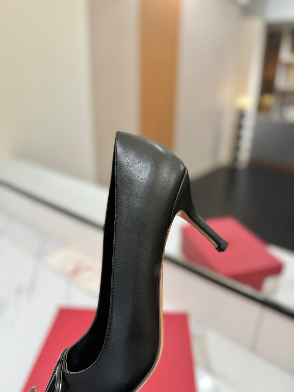 Valentino 26S High Heels 7.5cm In Black Smooth Calfskin