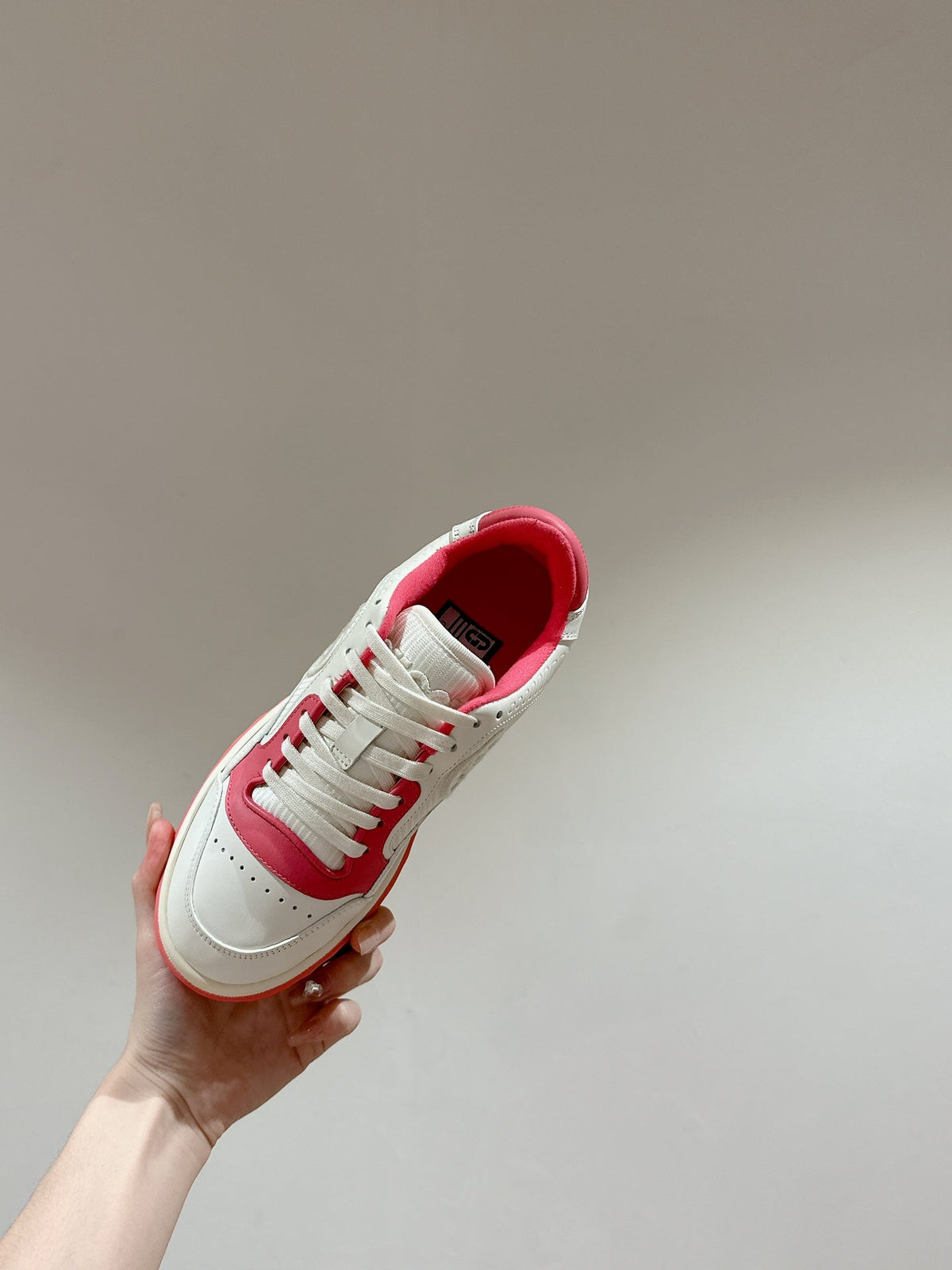 GG 26s Sneakers White And Pink Calfskin With Logo