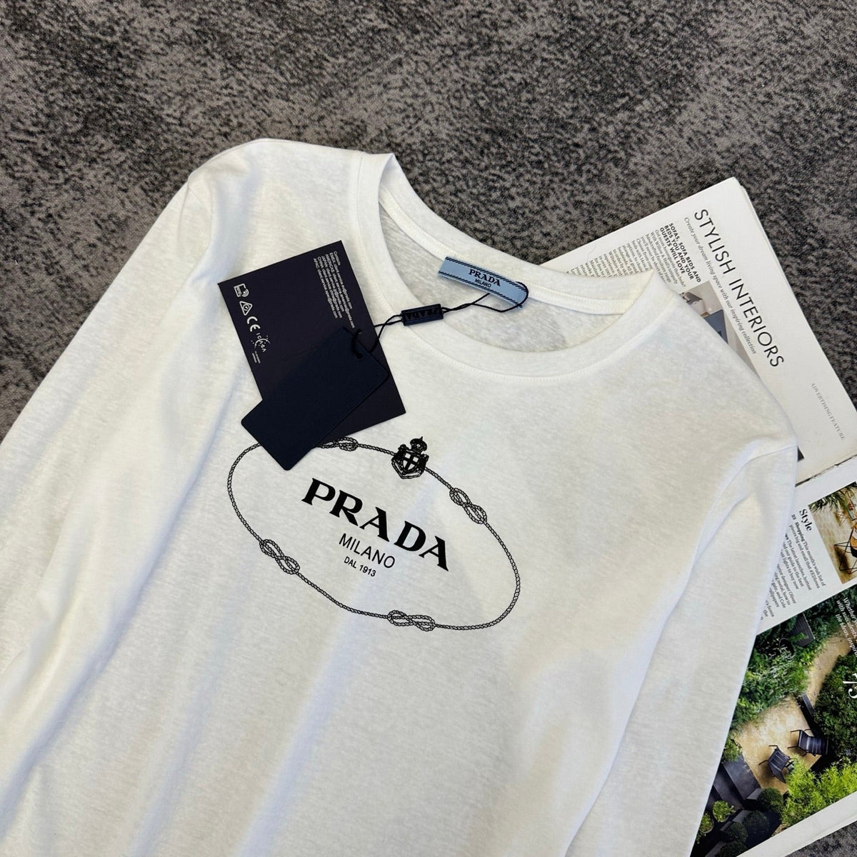 Prad 26FW Long-Sleeved T-Shirt Vintage Oval Logo Cotton 446434