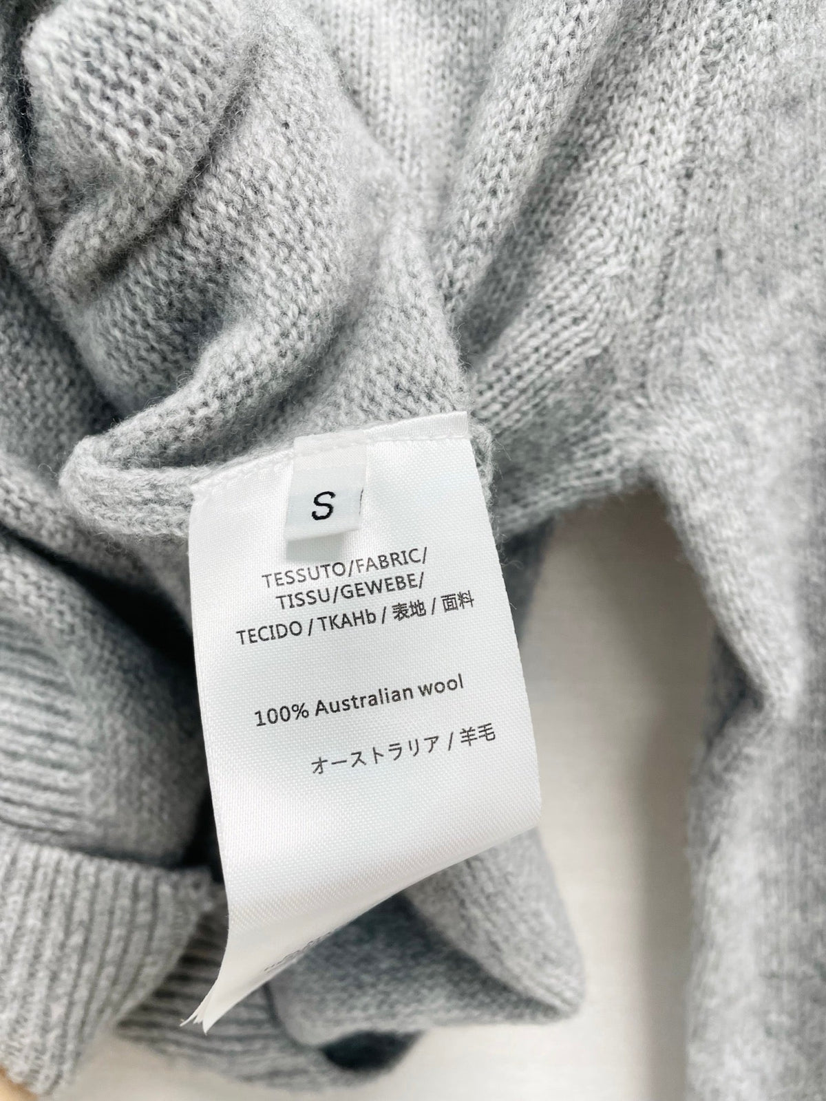 Miu 26FW Cropped Logo Sweater Wool 440339