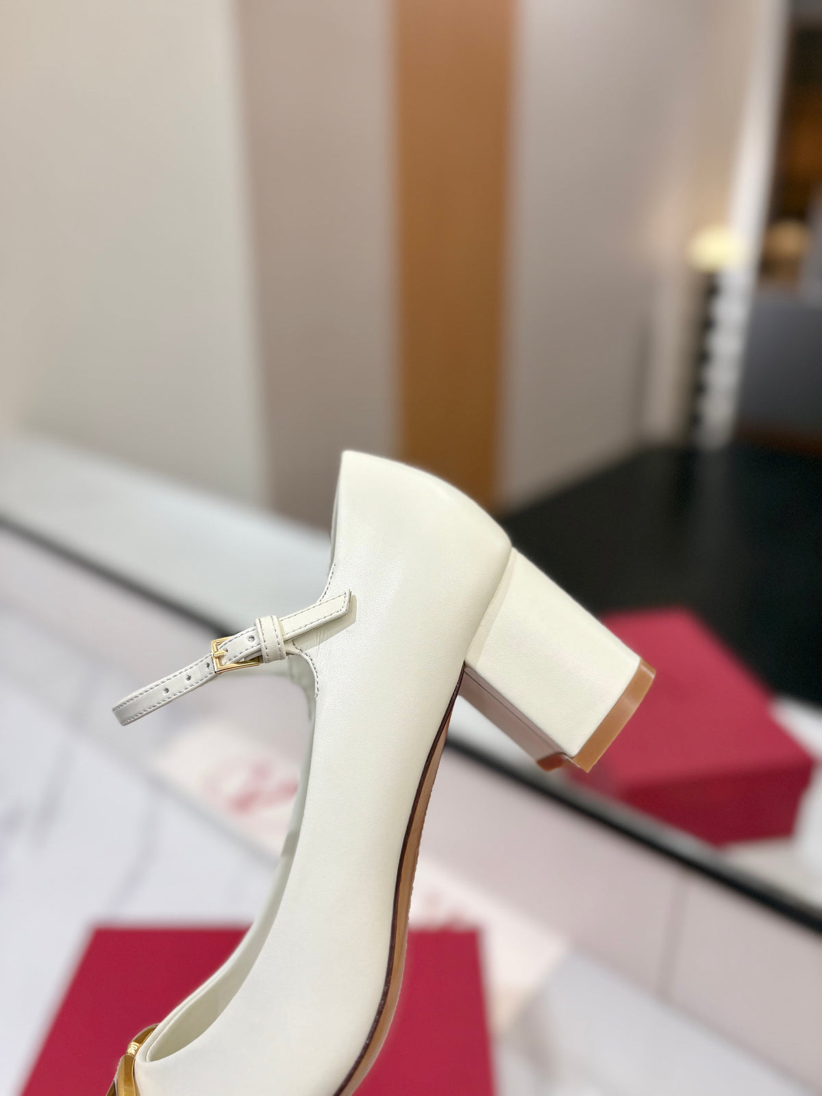 Valentino 26S Mary Jane Heels 6cm In White Smooth Calfskin With Gold Hardware