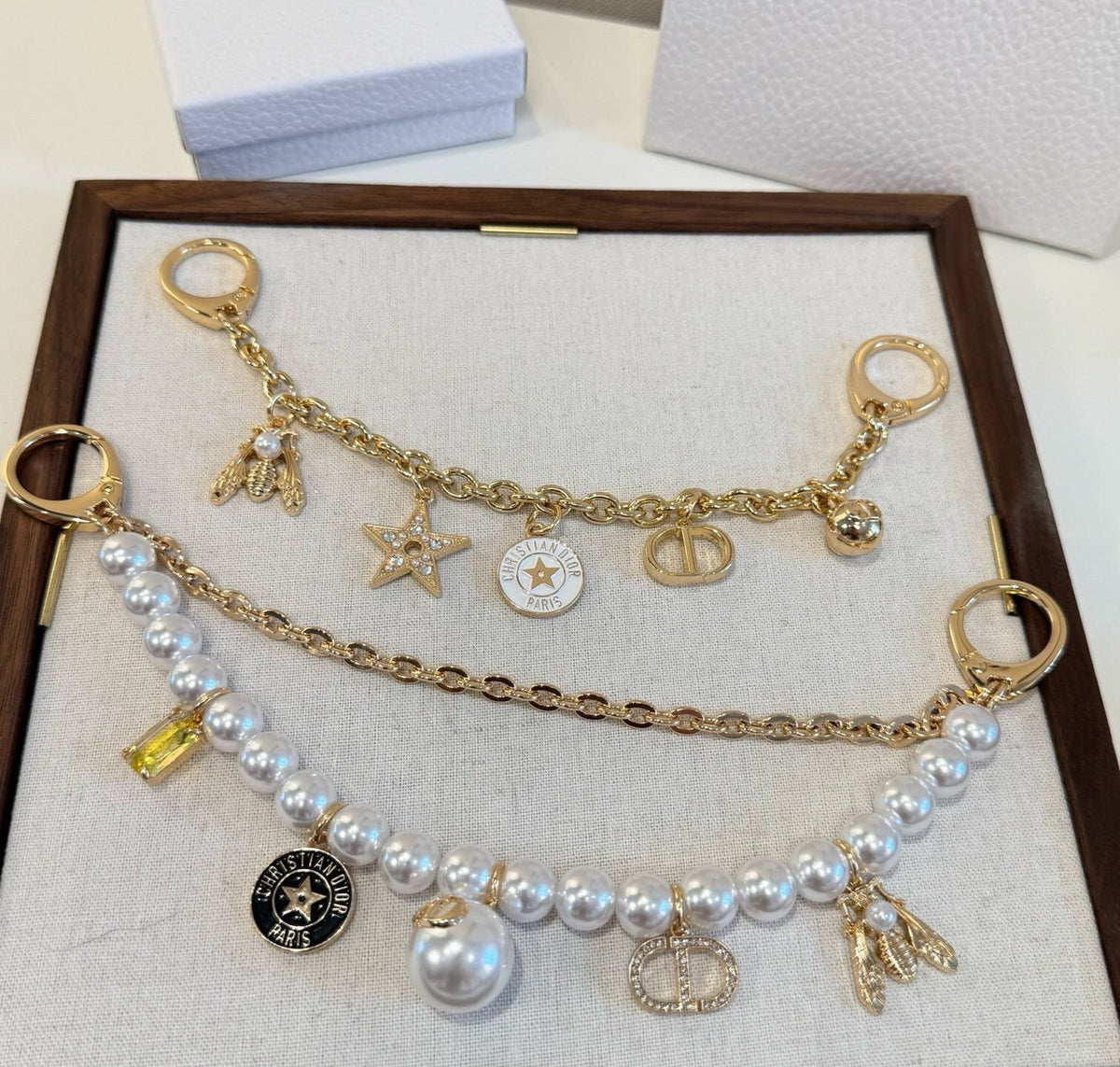 Dior Pearl Chain Charm 537029
